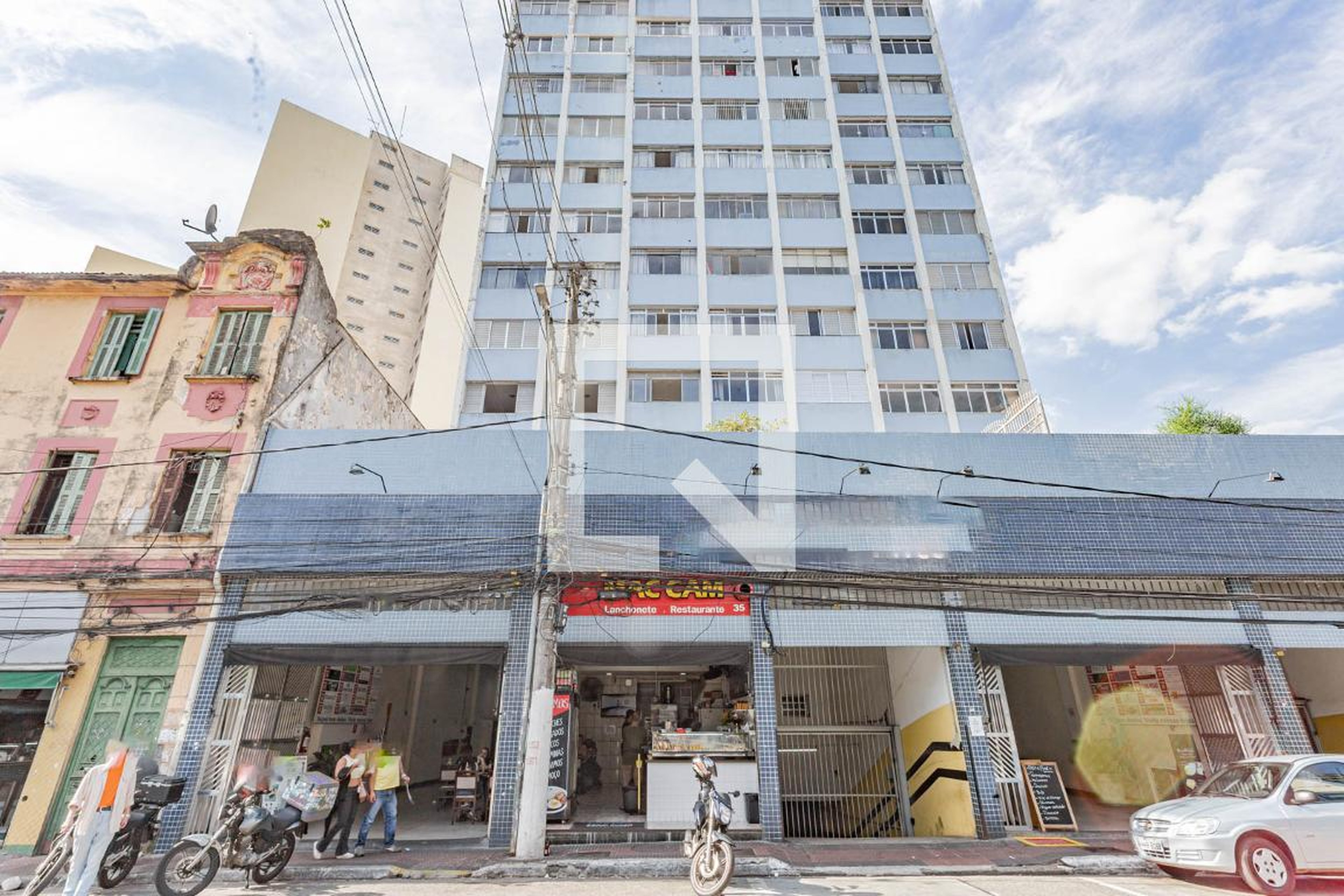 Fachada Condomínio em Rua Castro Alves, 310