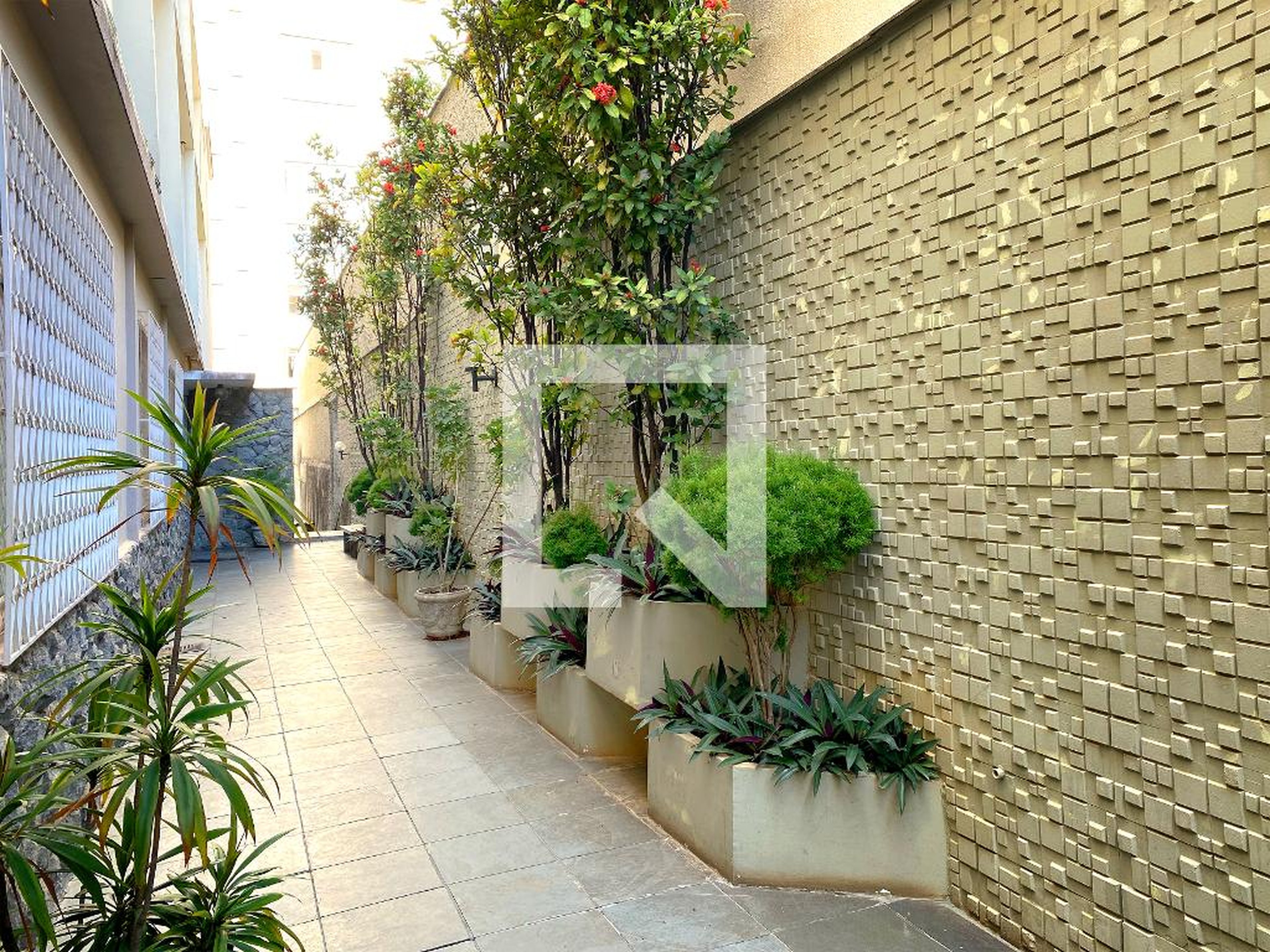 Entrada - Edifício Sayonara