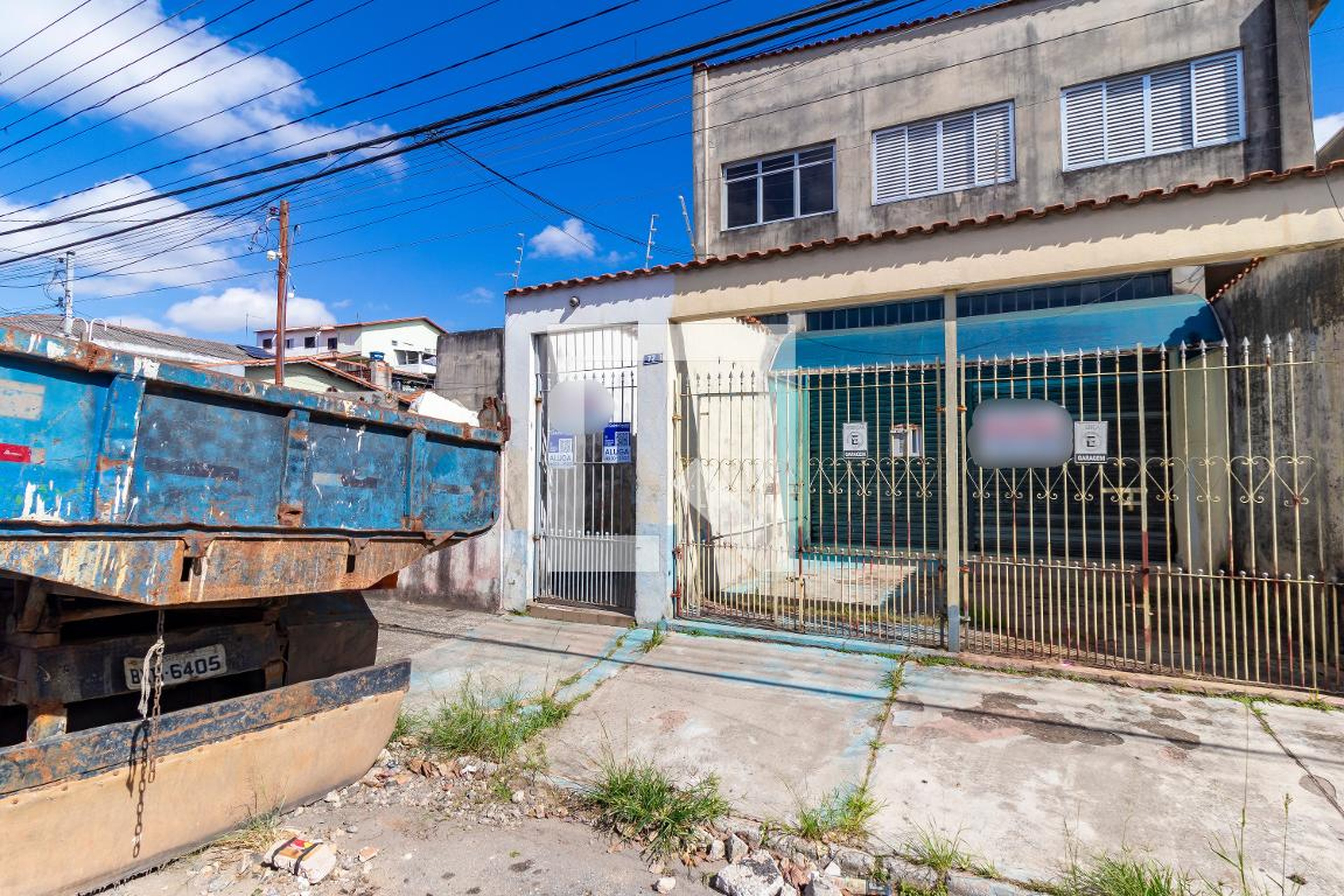 Fachada Condomínio em Rua Manuel Cardoso, 72