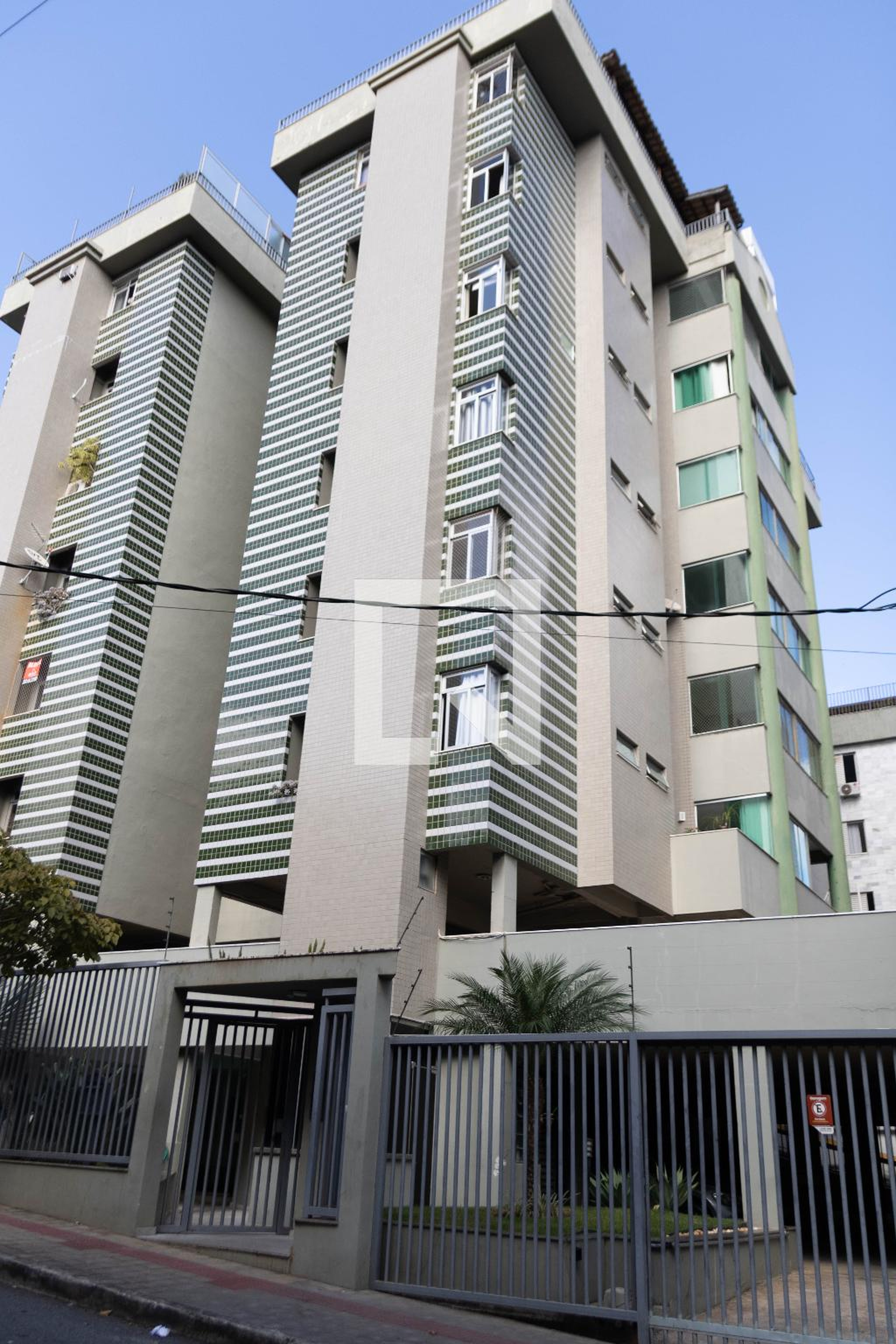 Fachada do Prédio Condomínio em Rua Líbero Leone, 100