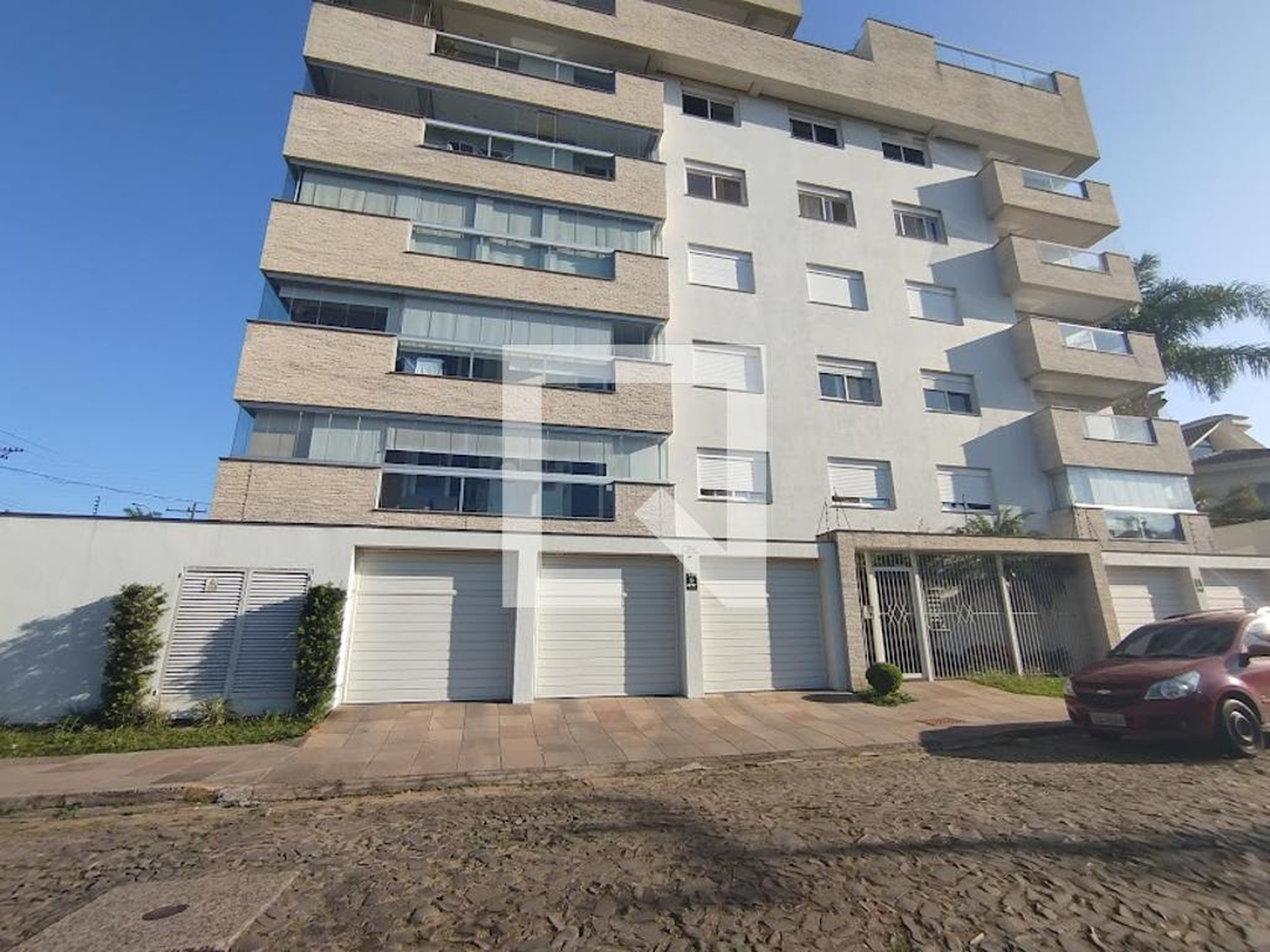 Fachada Condomínio em Rua Bardu Luís Wolmer, 20