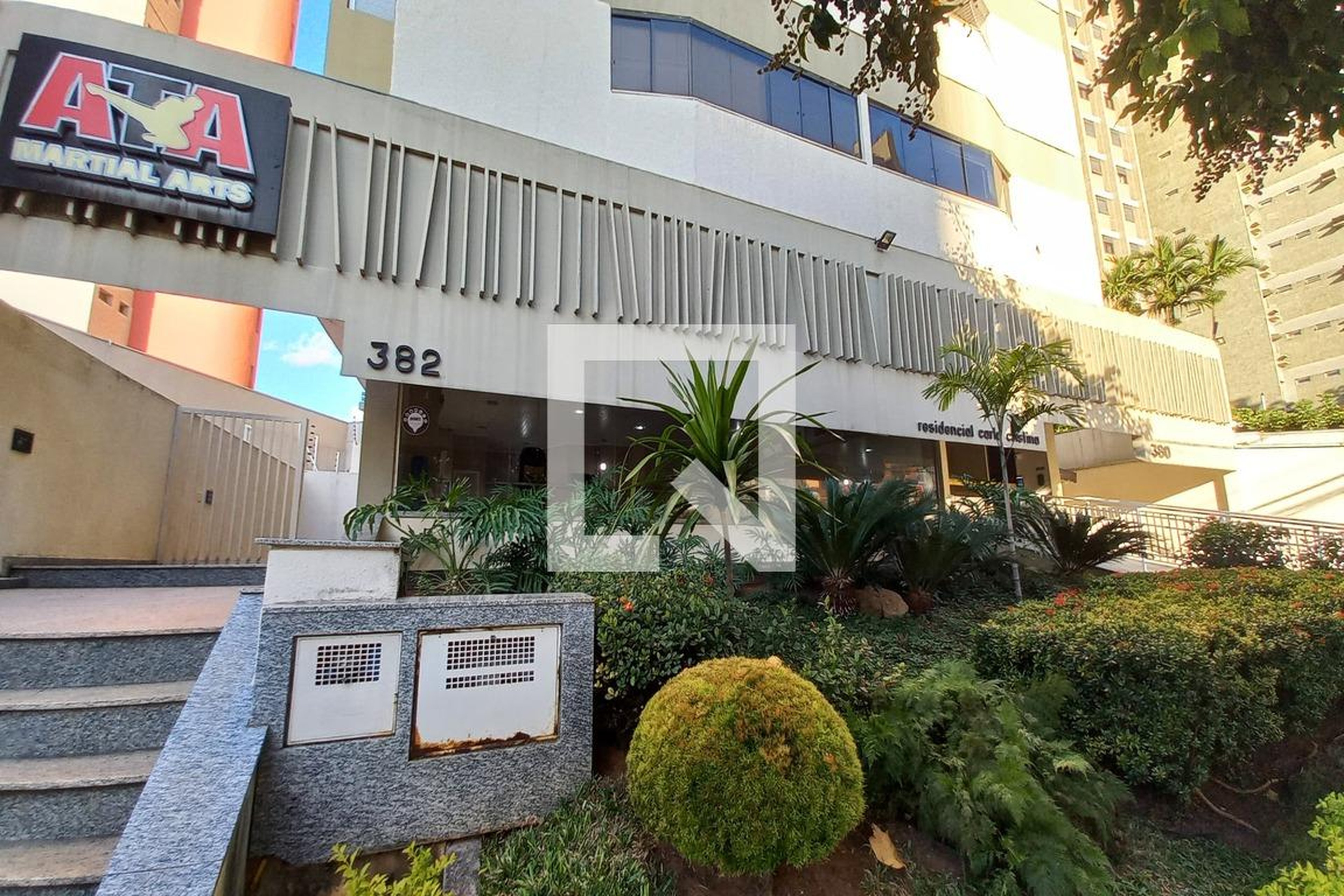 Fachada do Prédio Condomínio em Rua Coronel Quirino, 380