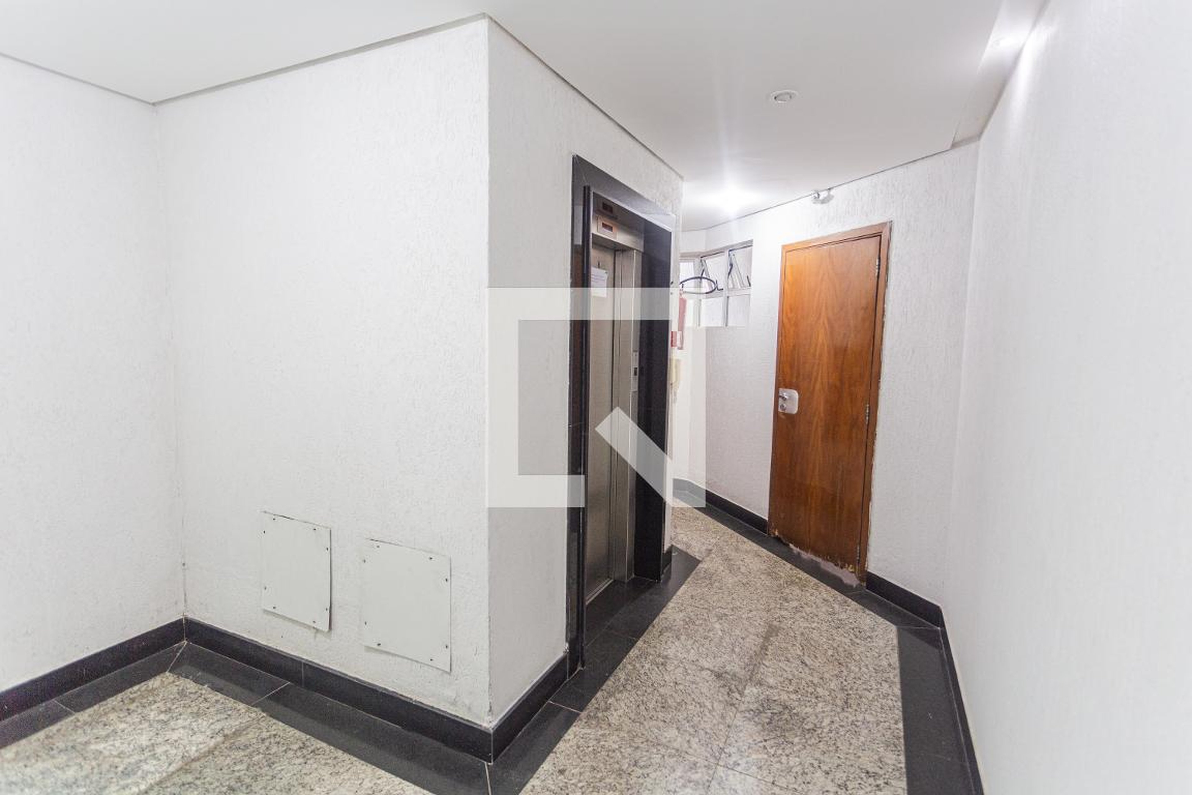 Hall de Entrada - Edifício Maria Carolina