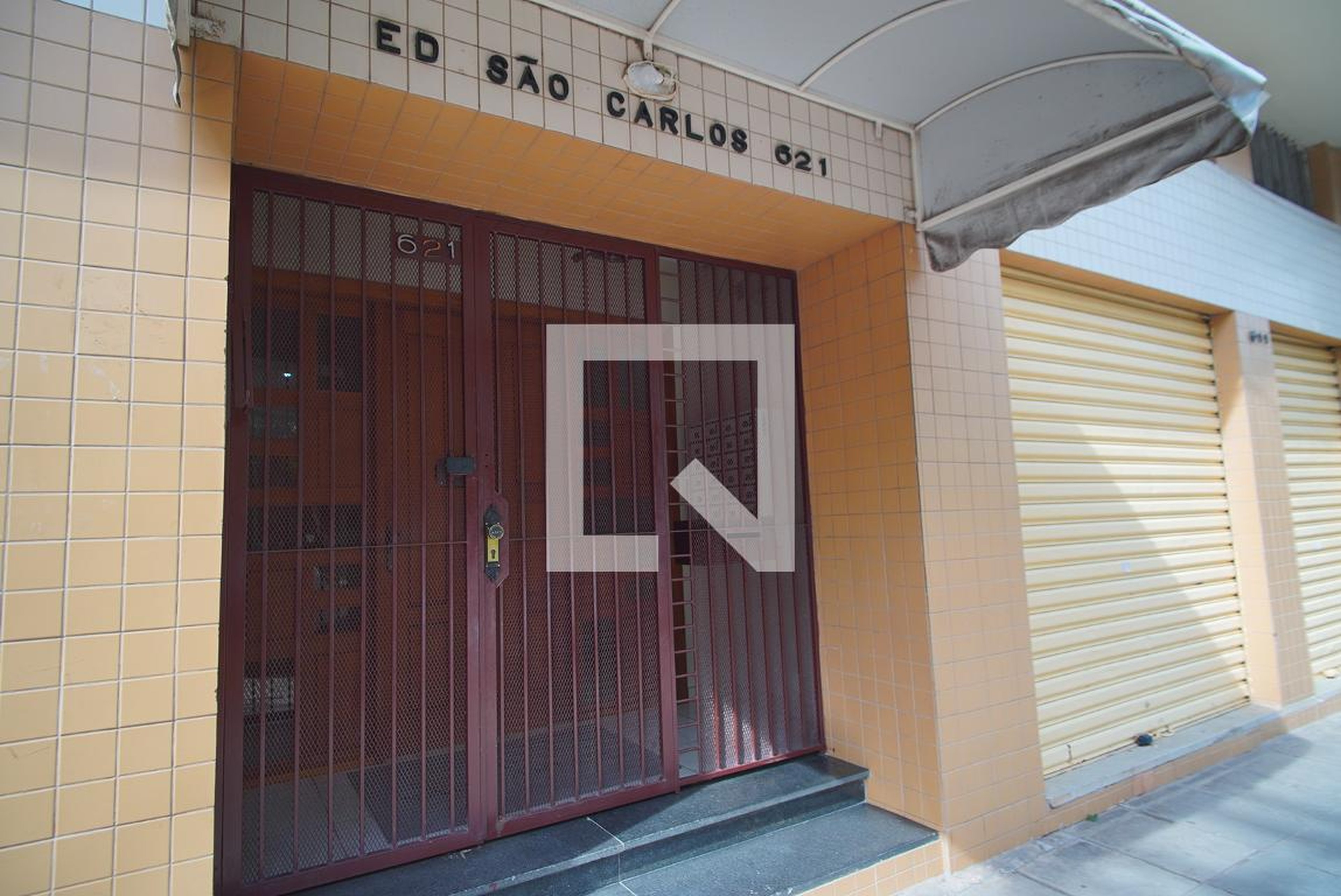 Fachada Condomínio em Rua São Carlos, 621