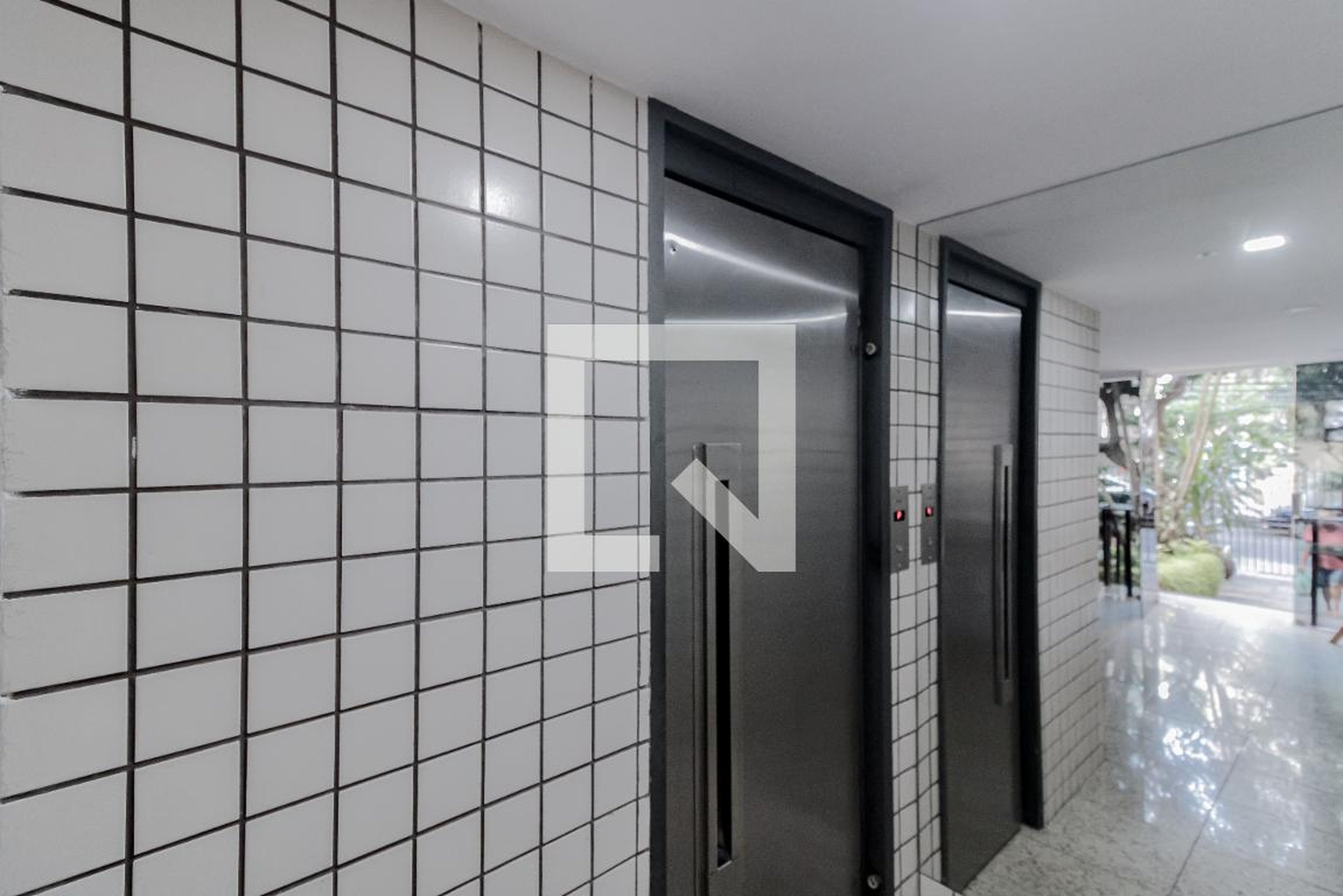 Elevador - Edifício Marco César