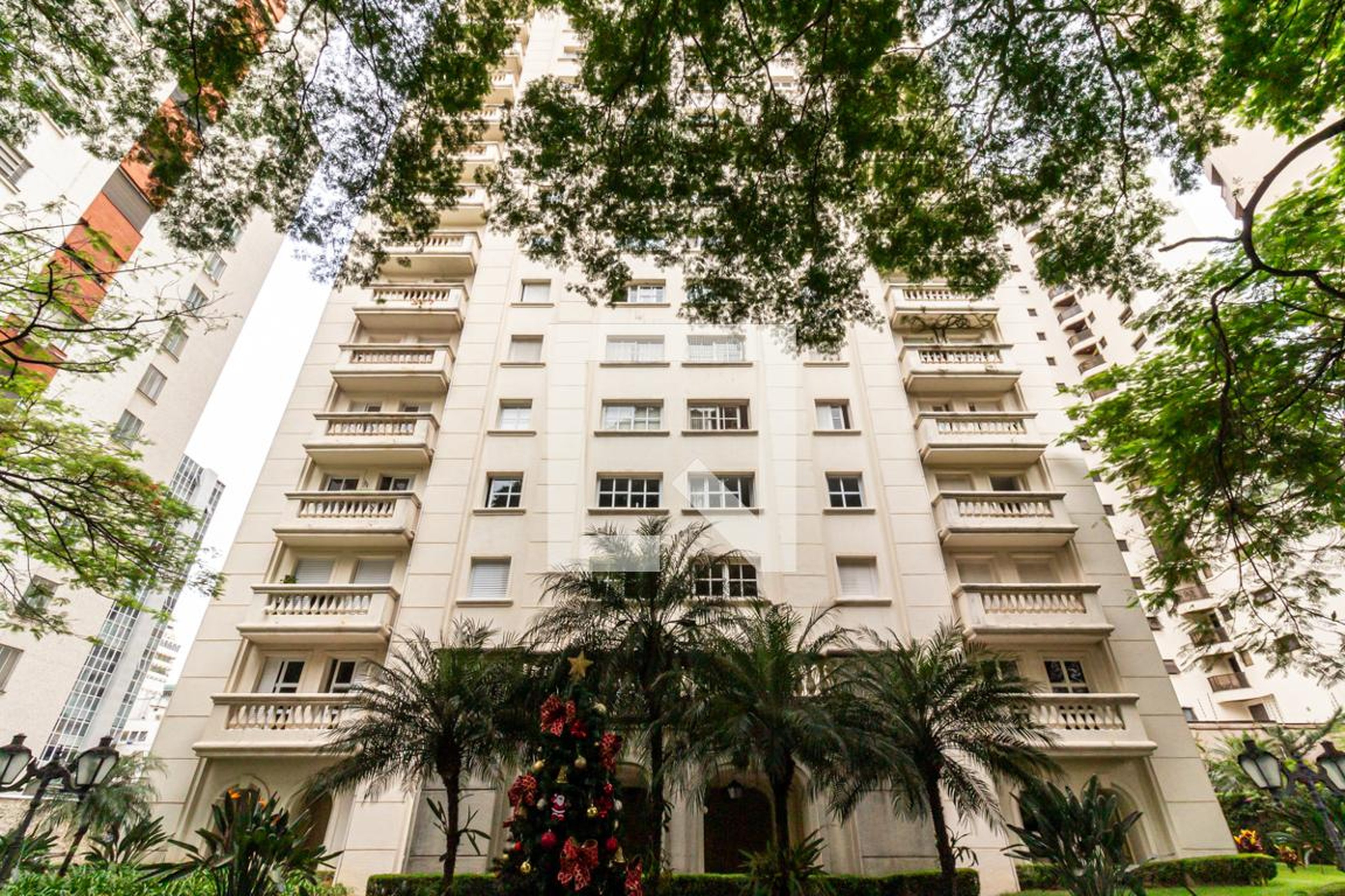 Fachada Edifício Mansão Saint Exupery