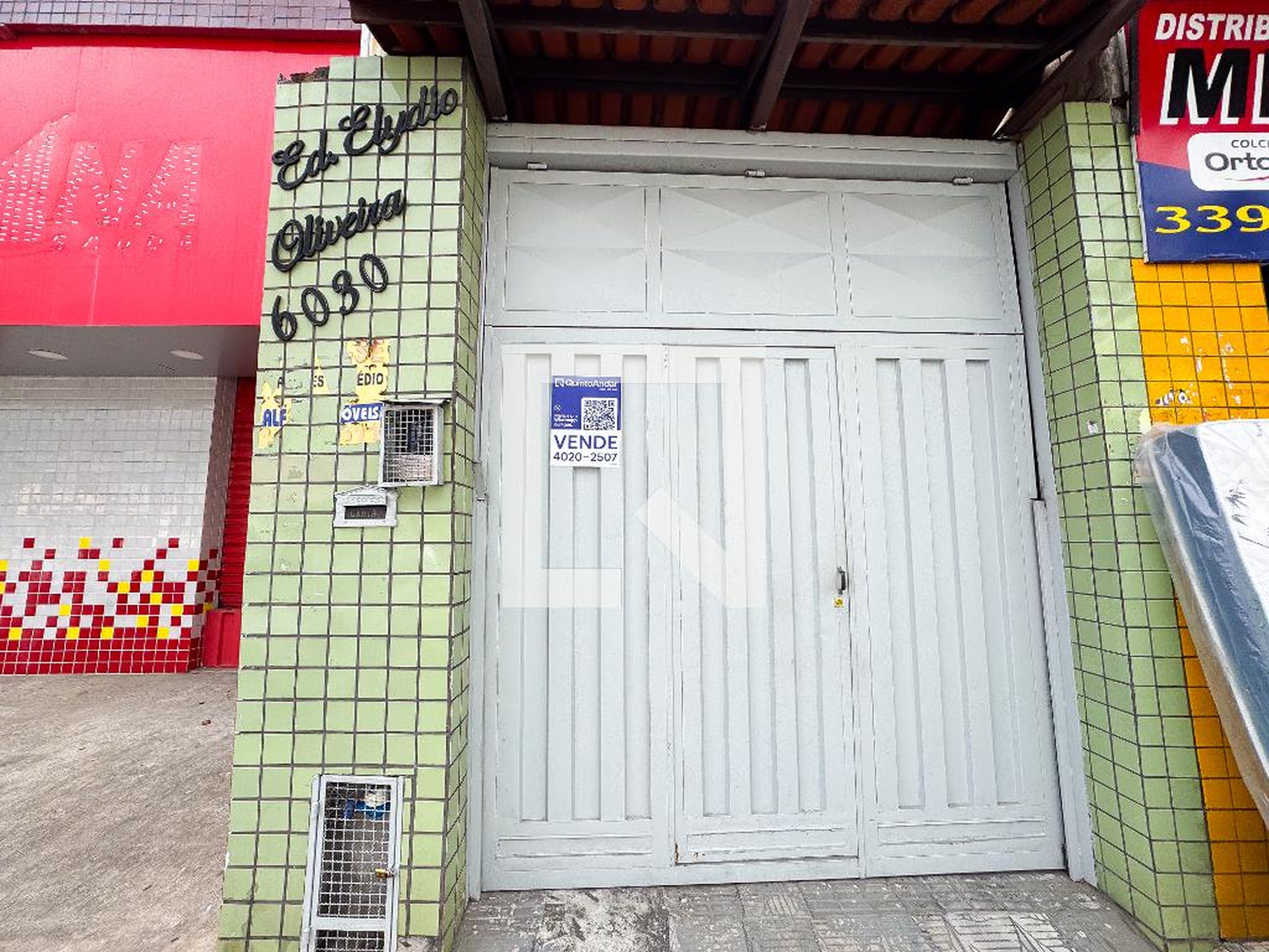 Fachada Condomínio em Avenida José Faria da Rocha, 6030