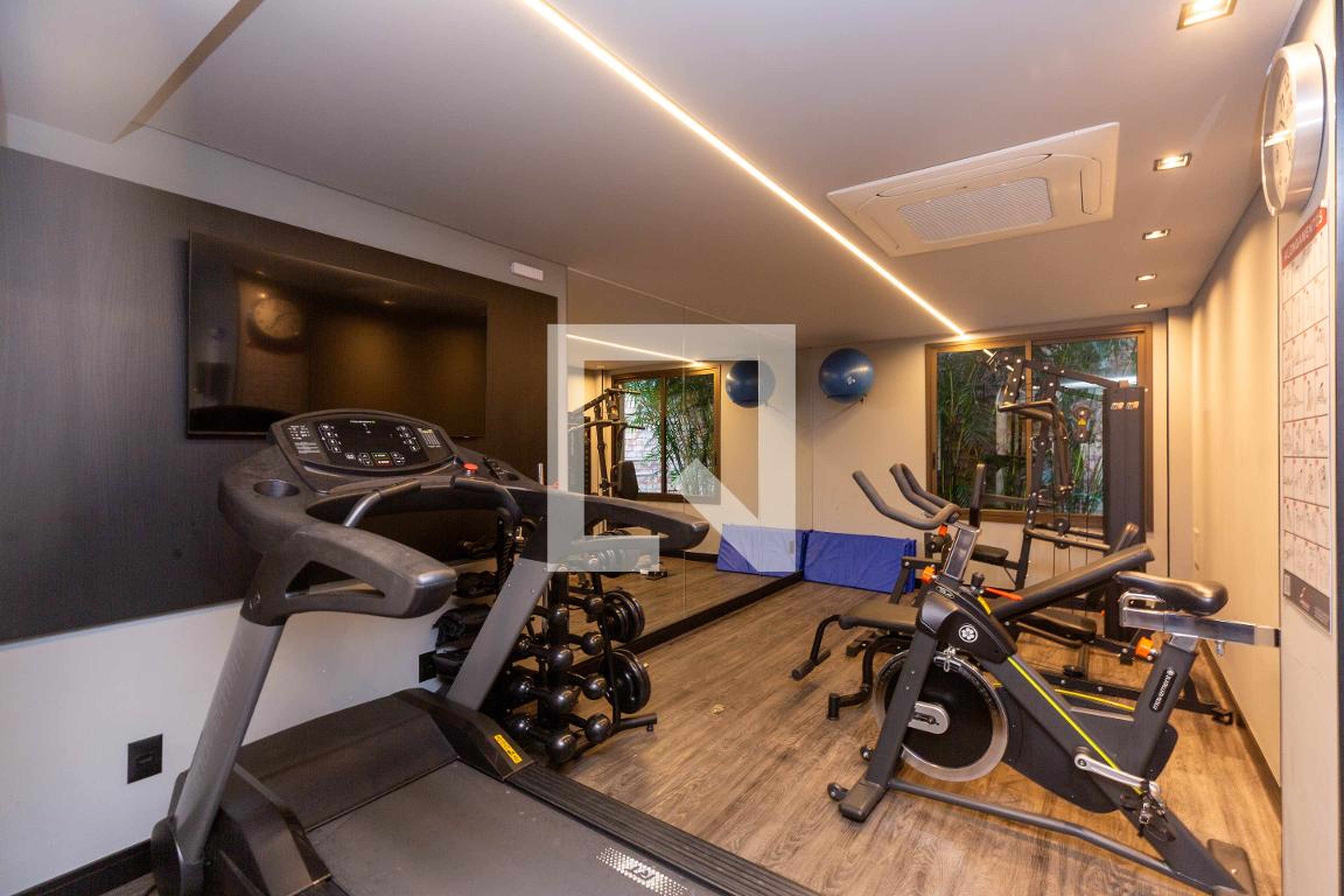 Academia - Edifício Salvador Dali