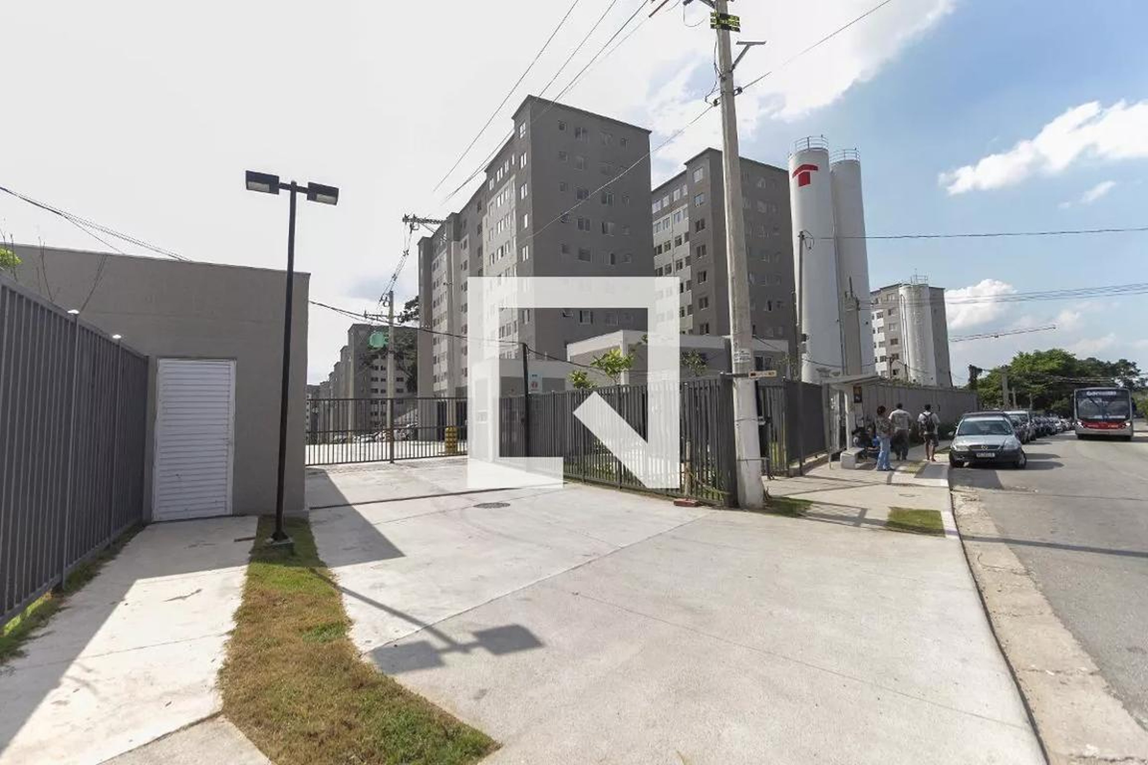 Fachada do Condomínio Condomínio em Avenida Adriano Bertozzi, 908