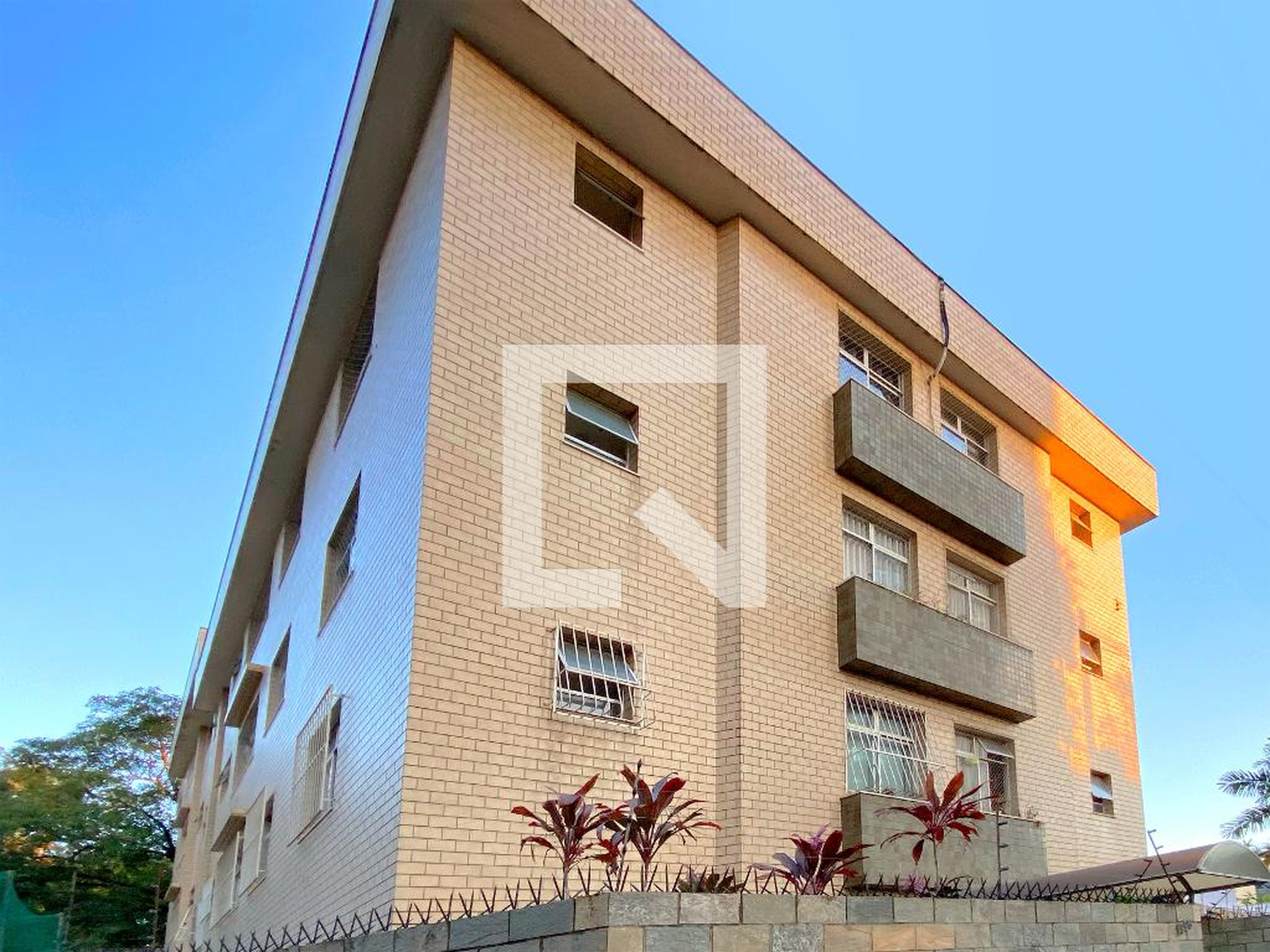 Fachada Condomínio em Rua Conselheiro Lafaiete, 1996