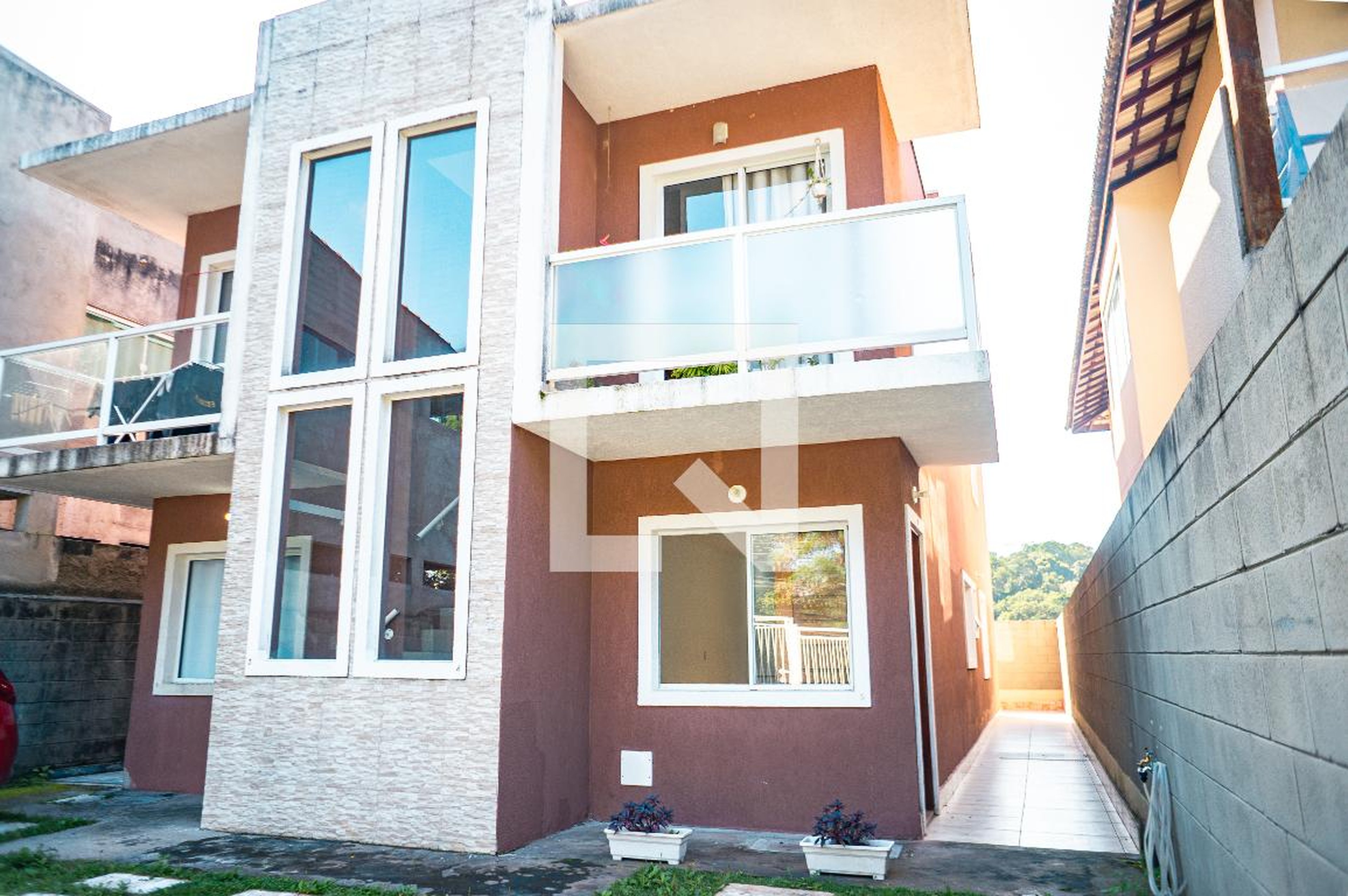 Fachada Condomínio em Rua das Alpacas, 91