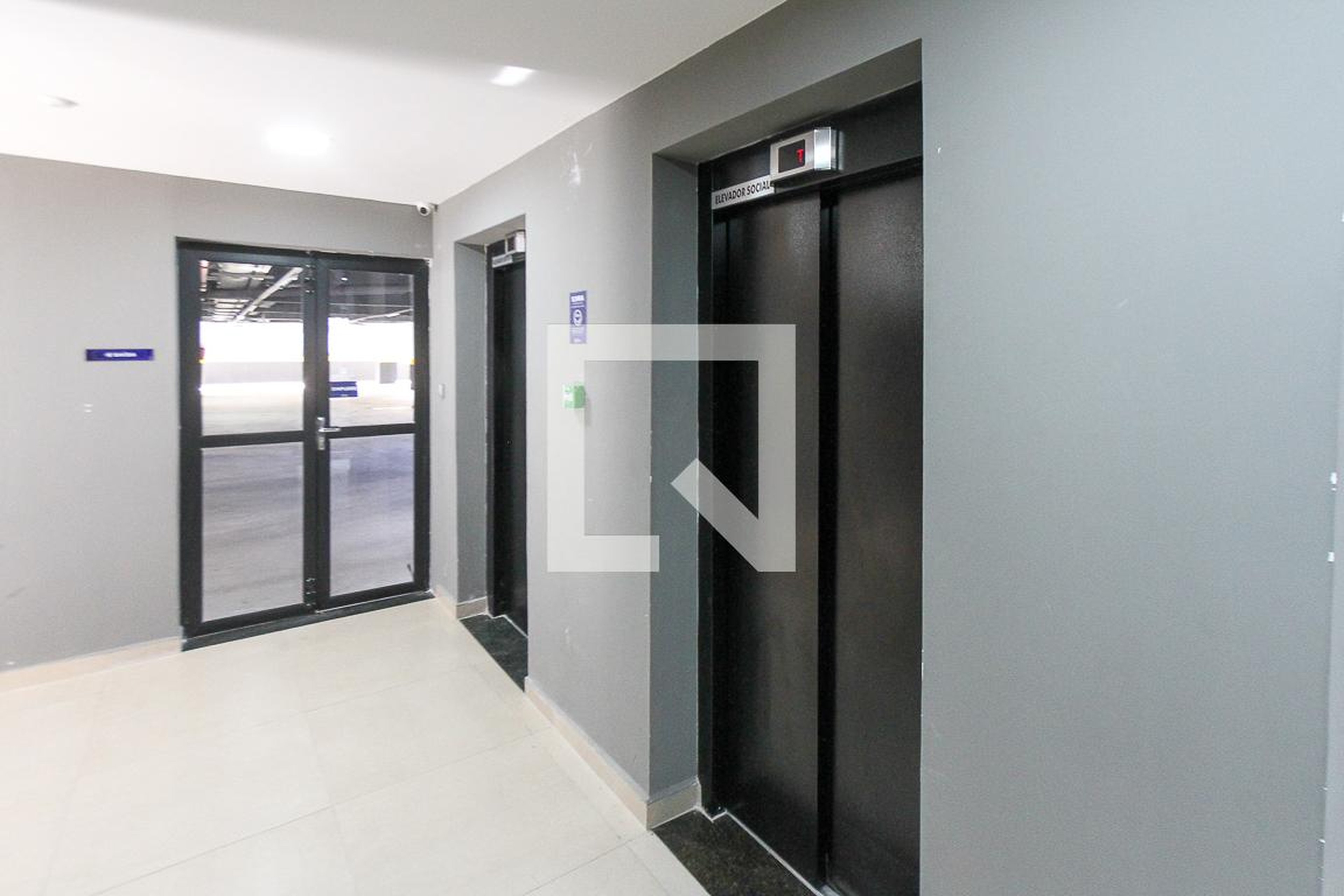 Hall - Quavo - RED 627