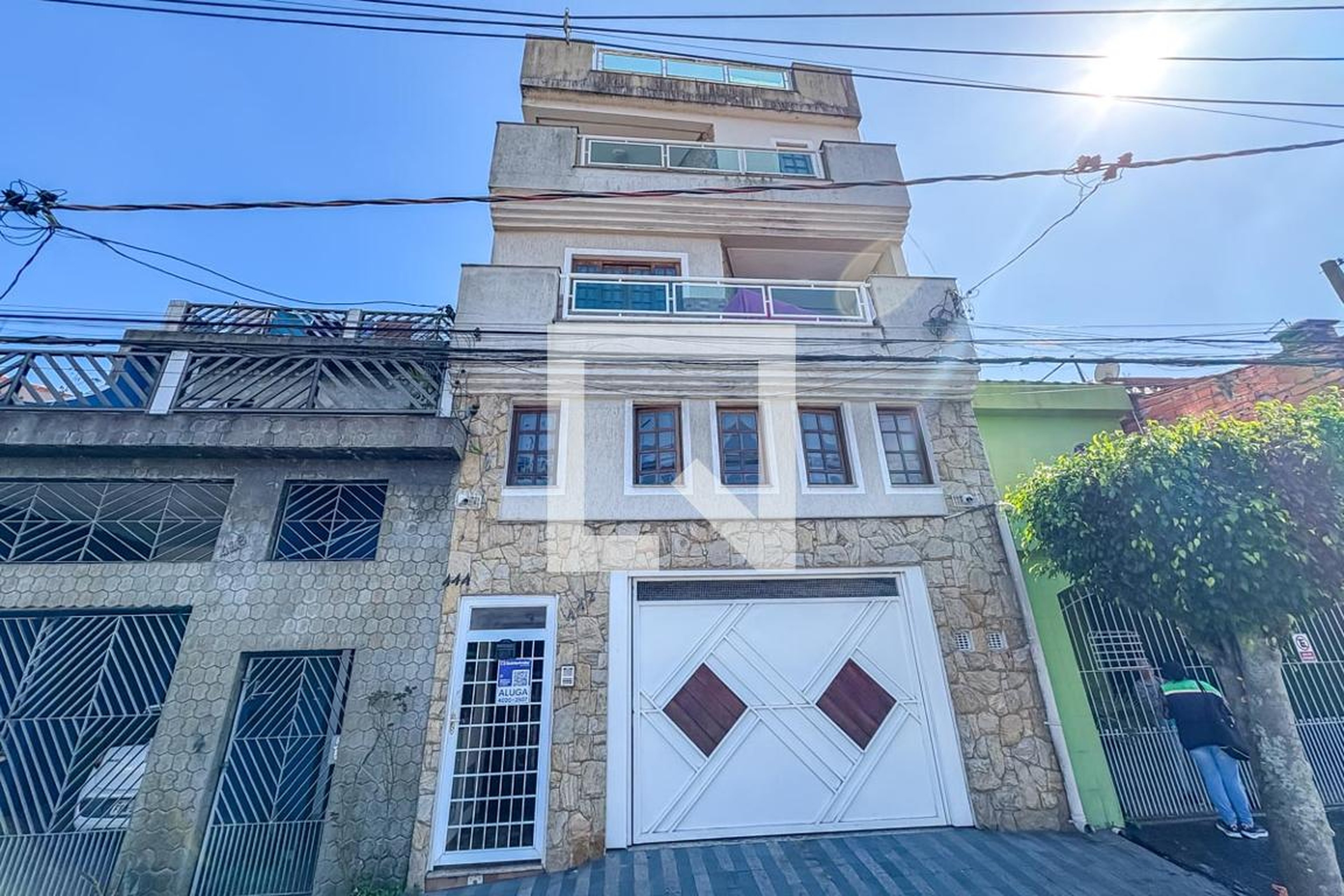 Fachada Condomínio em Rua Lucidalva da Silva, 442