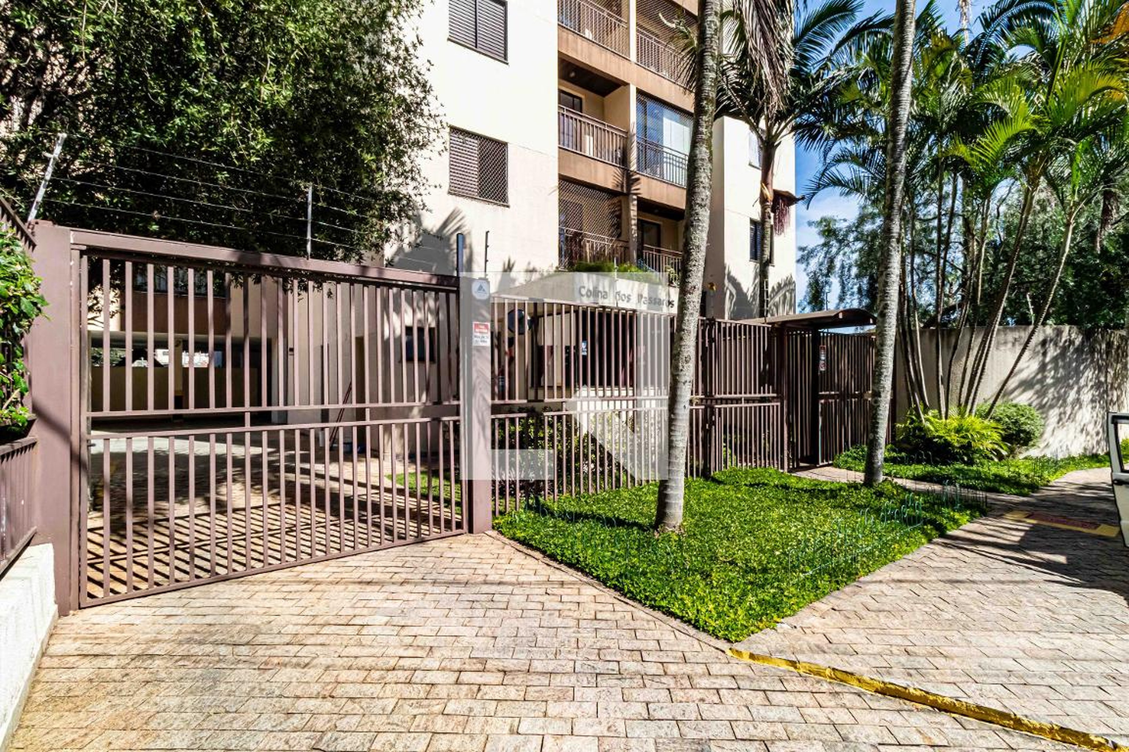 Fachada Condomínio Colina dos Pássaros