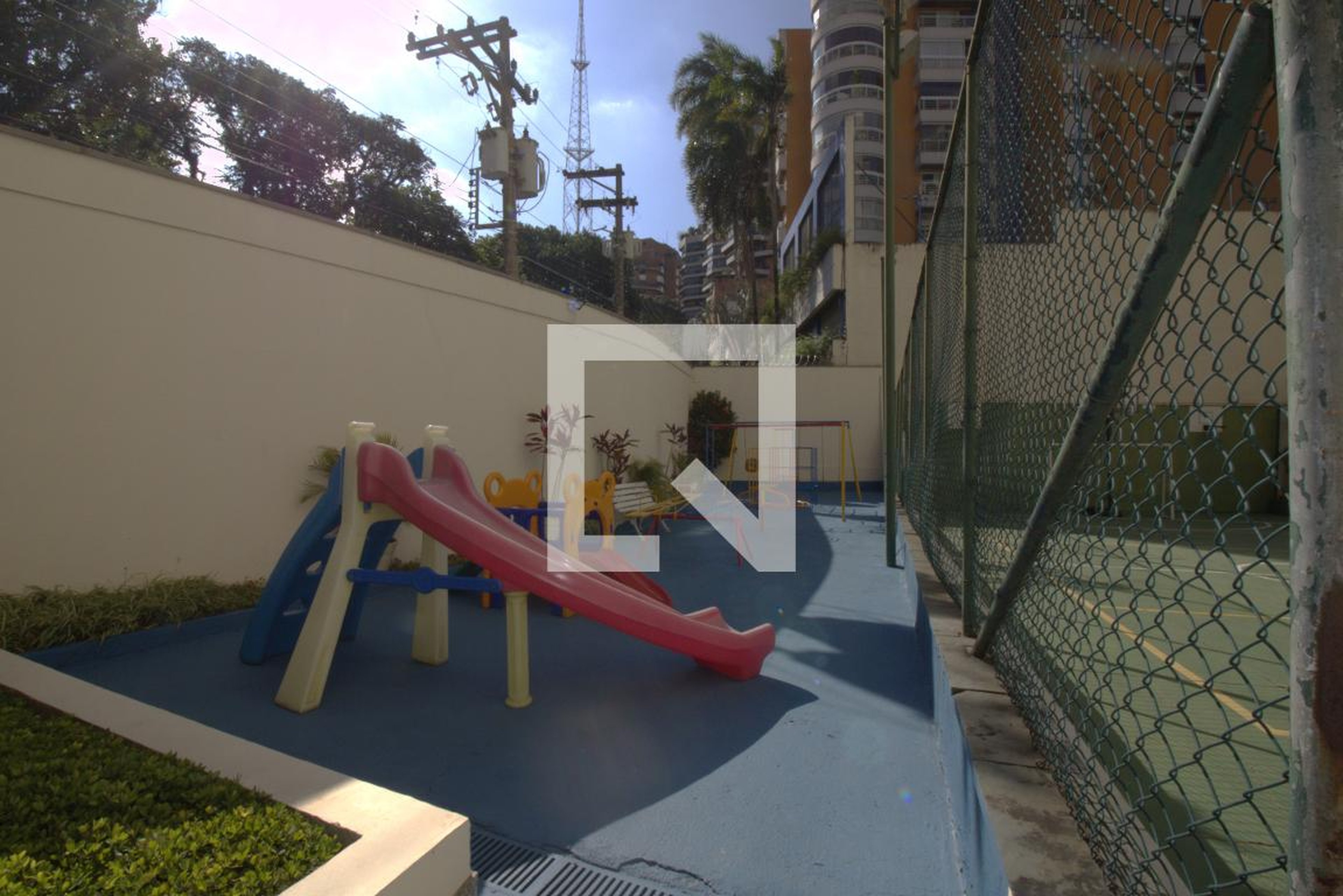 Playground - Edifício Blanco Chen