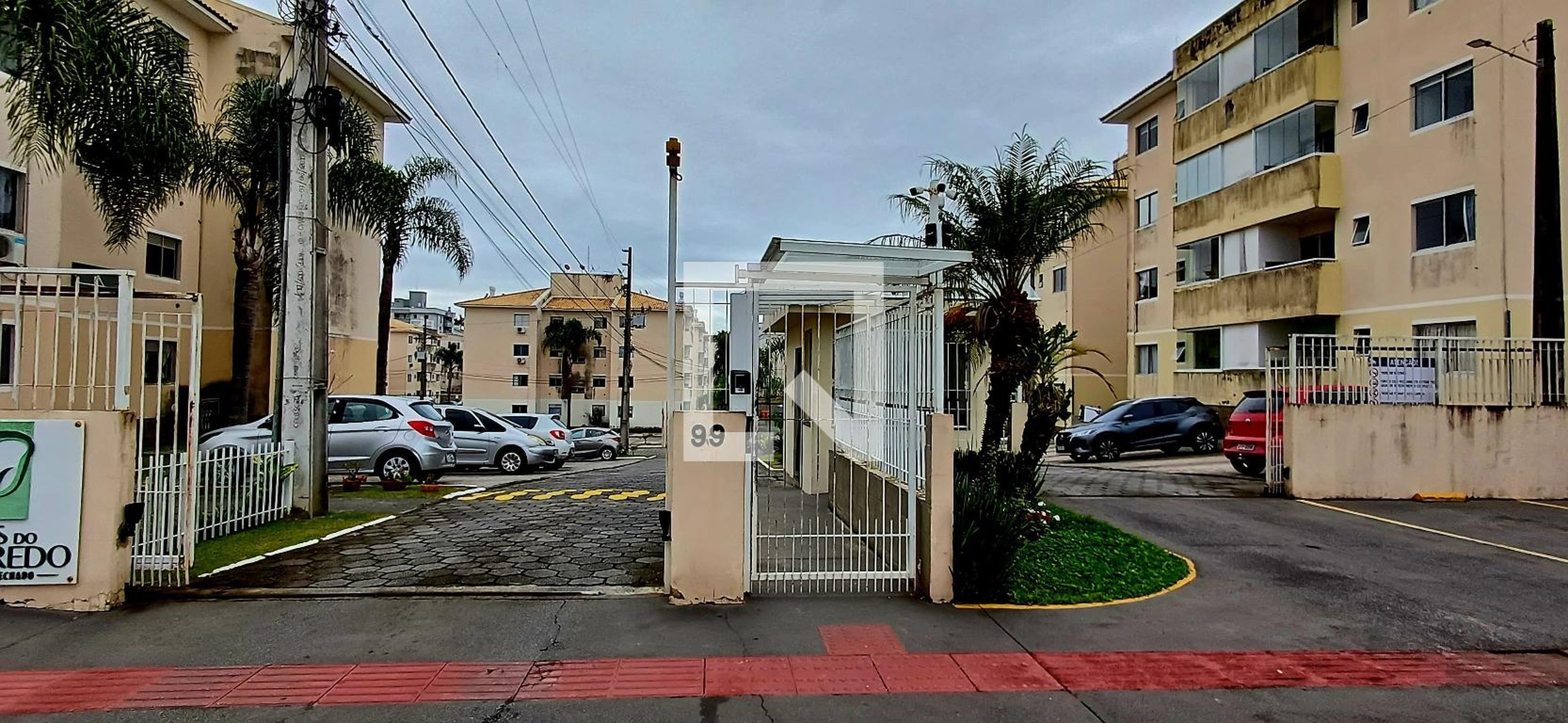 Fachada do Prédio Condomínio em Rua José Paulino do Nascimento, 99