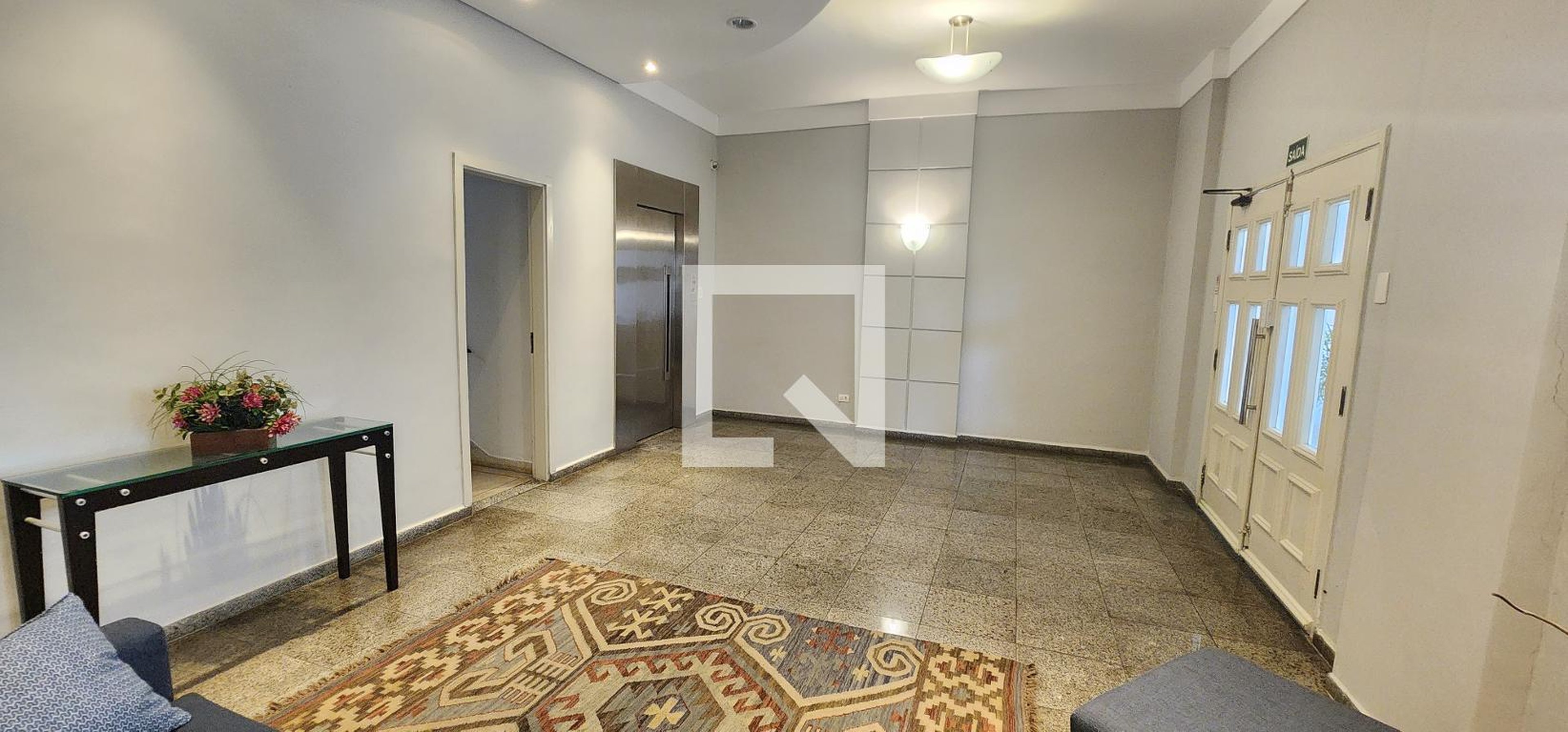 Hall de entrada - Village