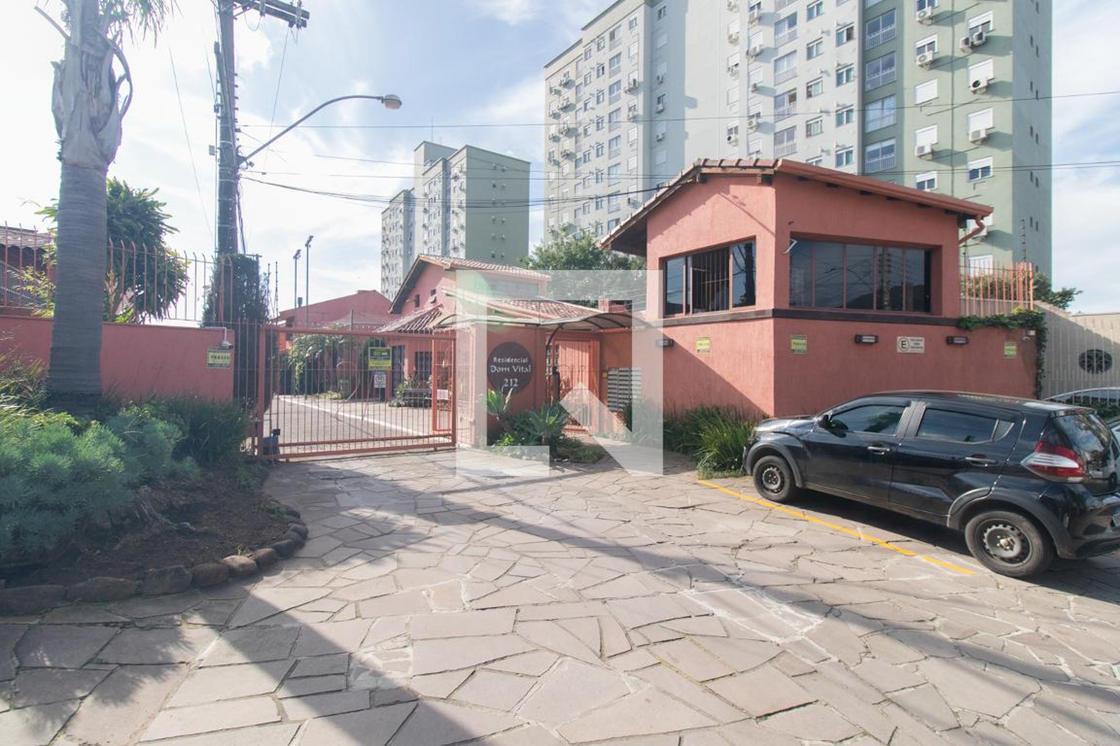 Fachada Condomínio em Rua Dom Vital, 212
