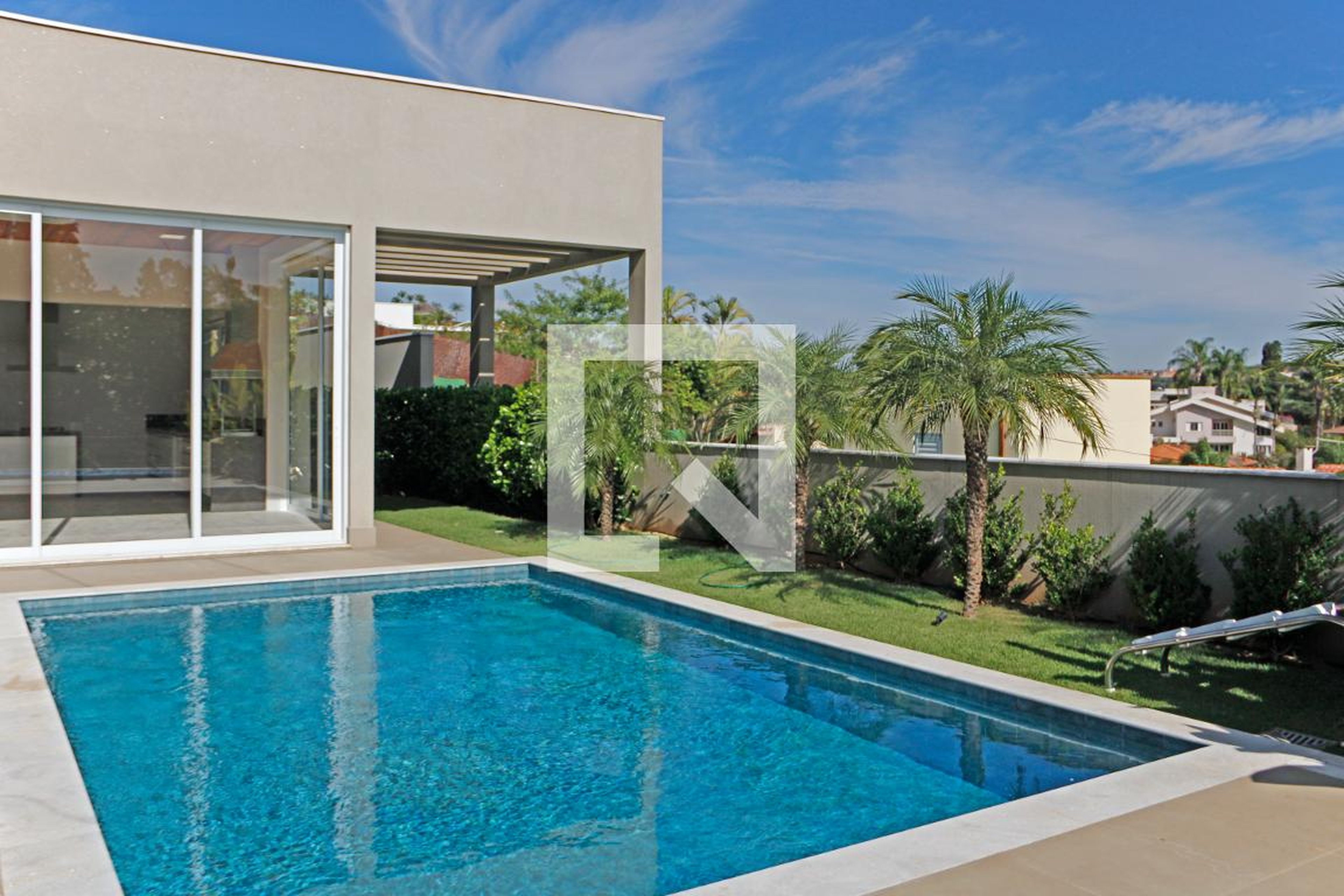 Piscina Condomínio em Rua Ilha Bela, 237
