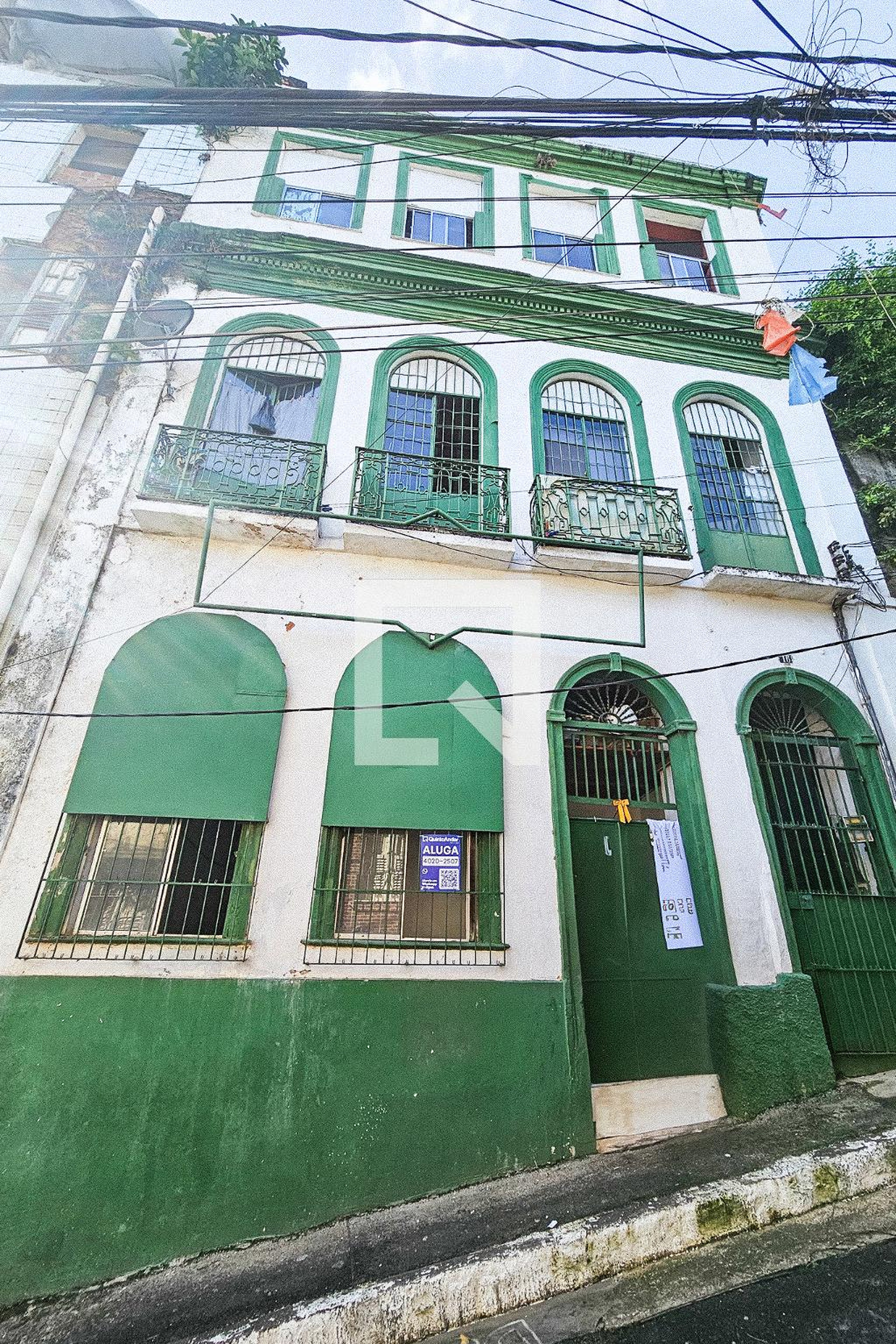 Fachada Condomínio em Ladeira da Palma, 16