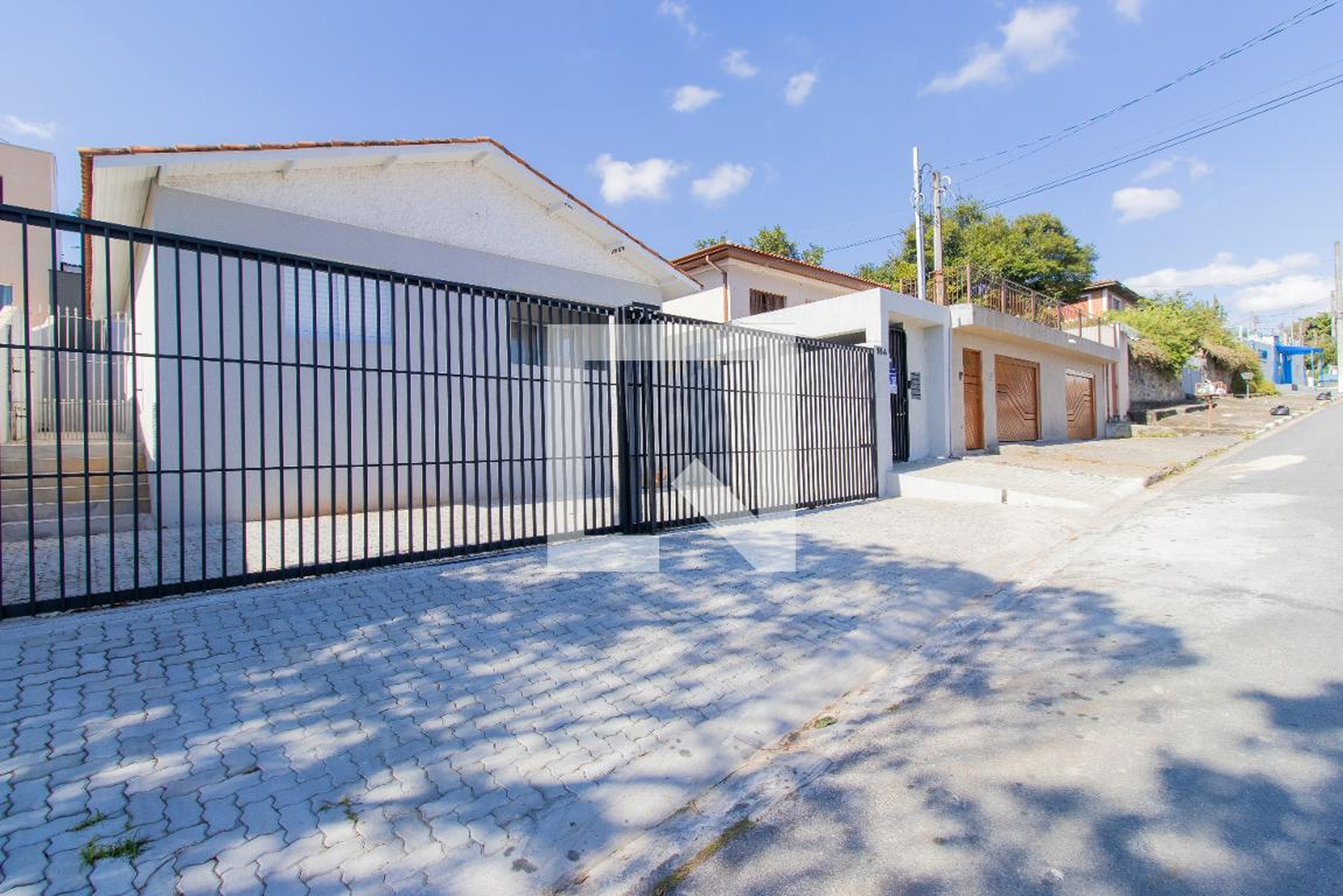 Fachada Condomínio em Rua Direita, 164