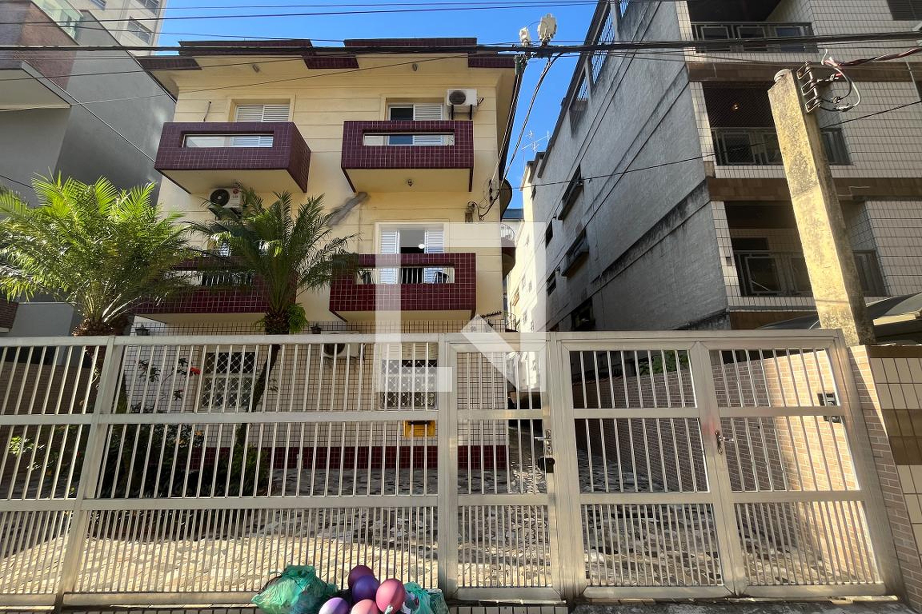 Fachada do Prédio Condomínio em Rua Inglaterra, 36