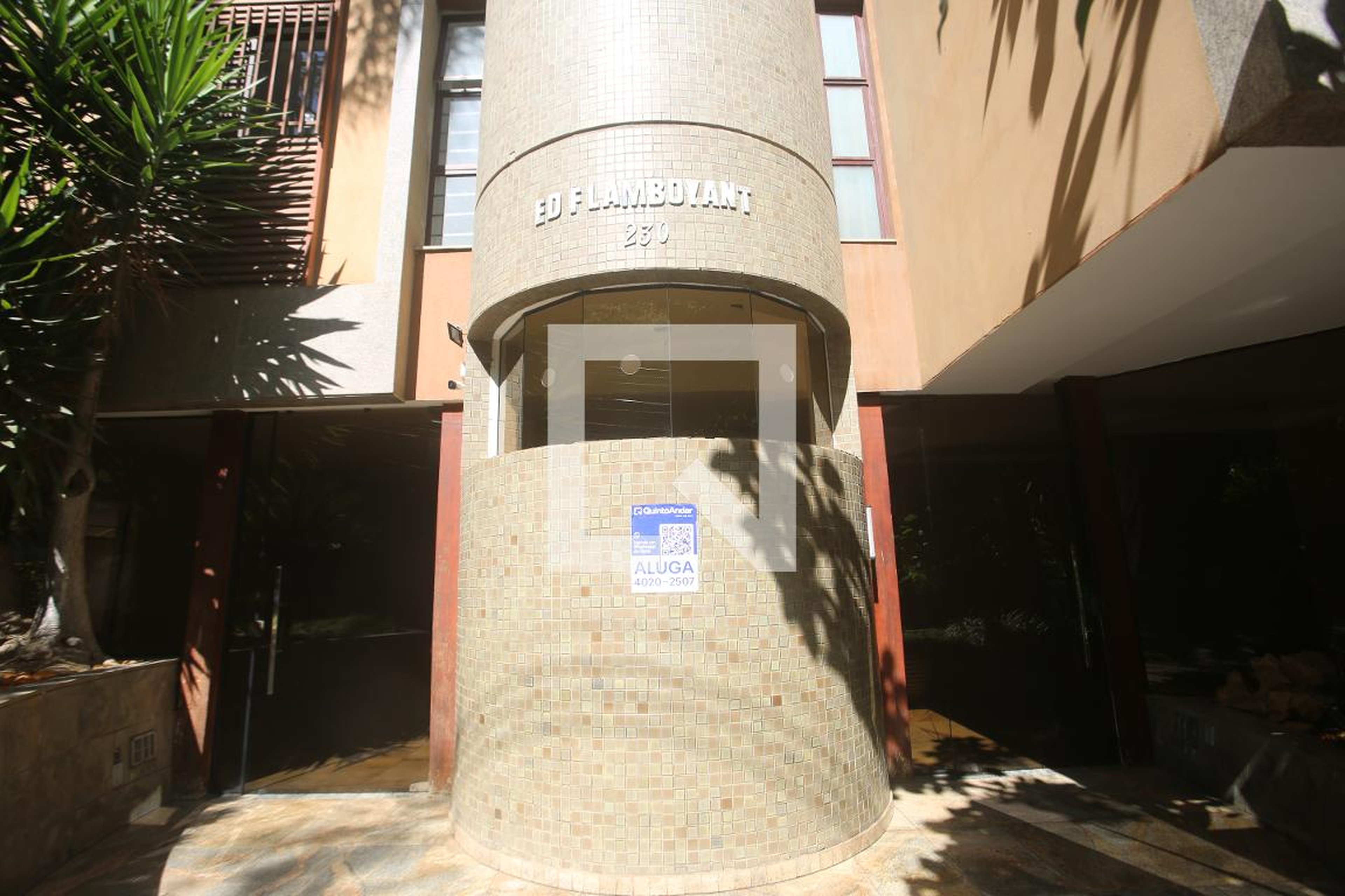 Fachada Condomínio Flamboyant