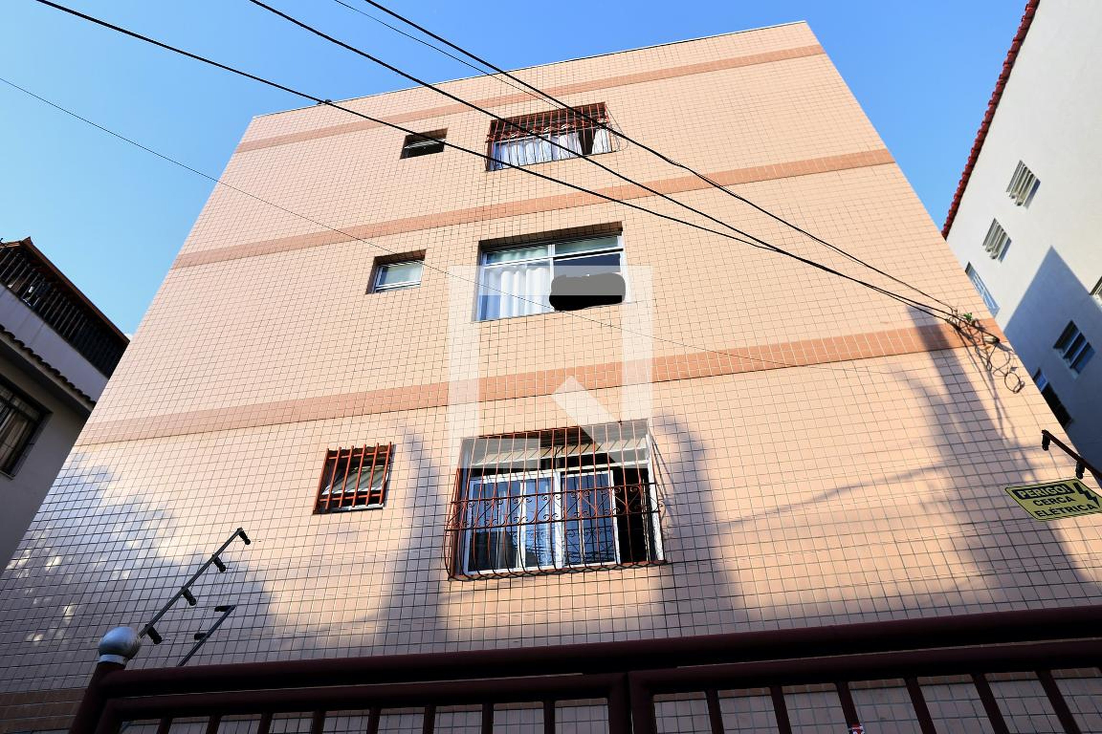 Fachada Condomínio em Rua Nelson Soares de Faria, 294