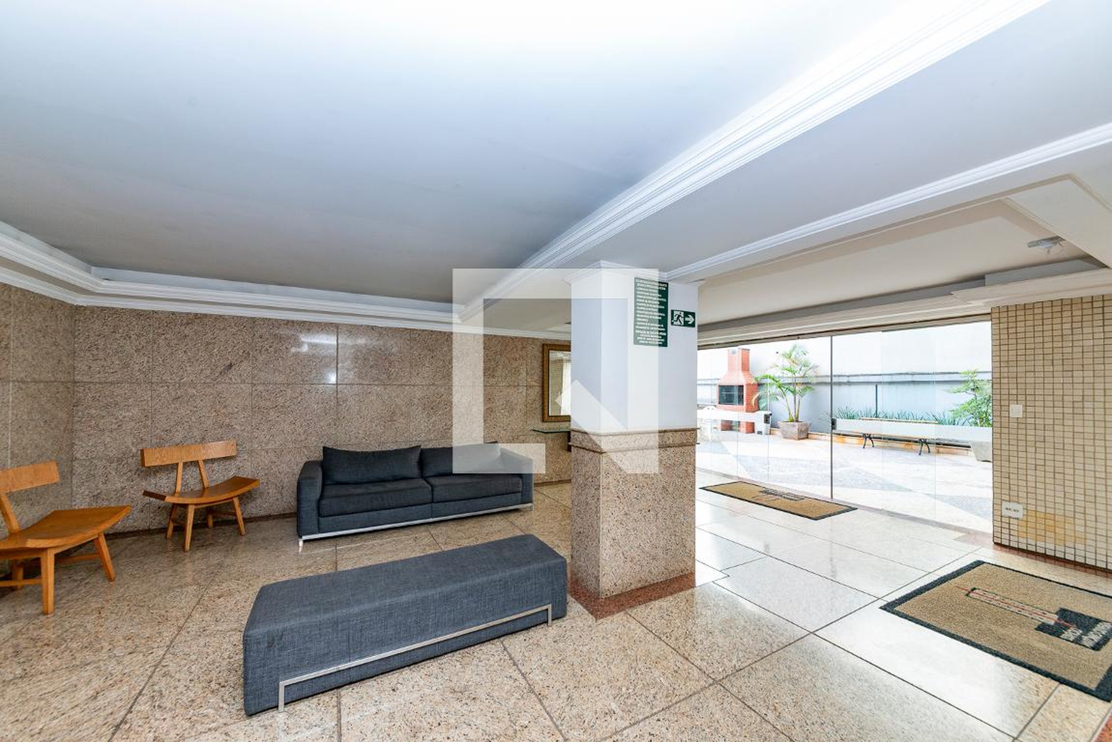 Hall Condomínio em Rua Paracatu, 703