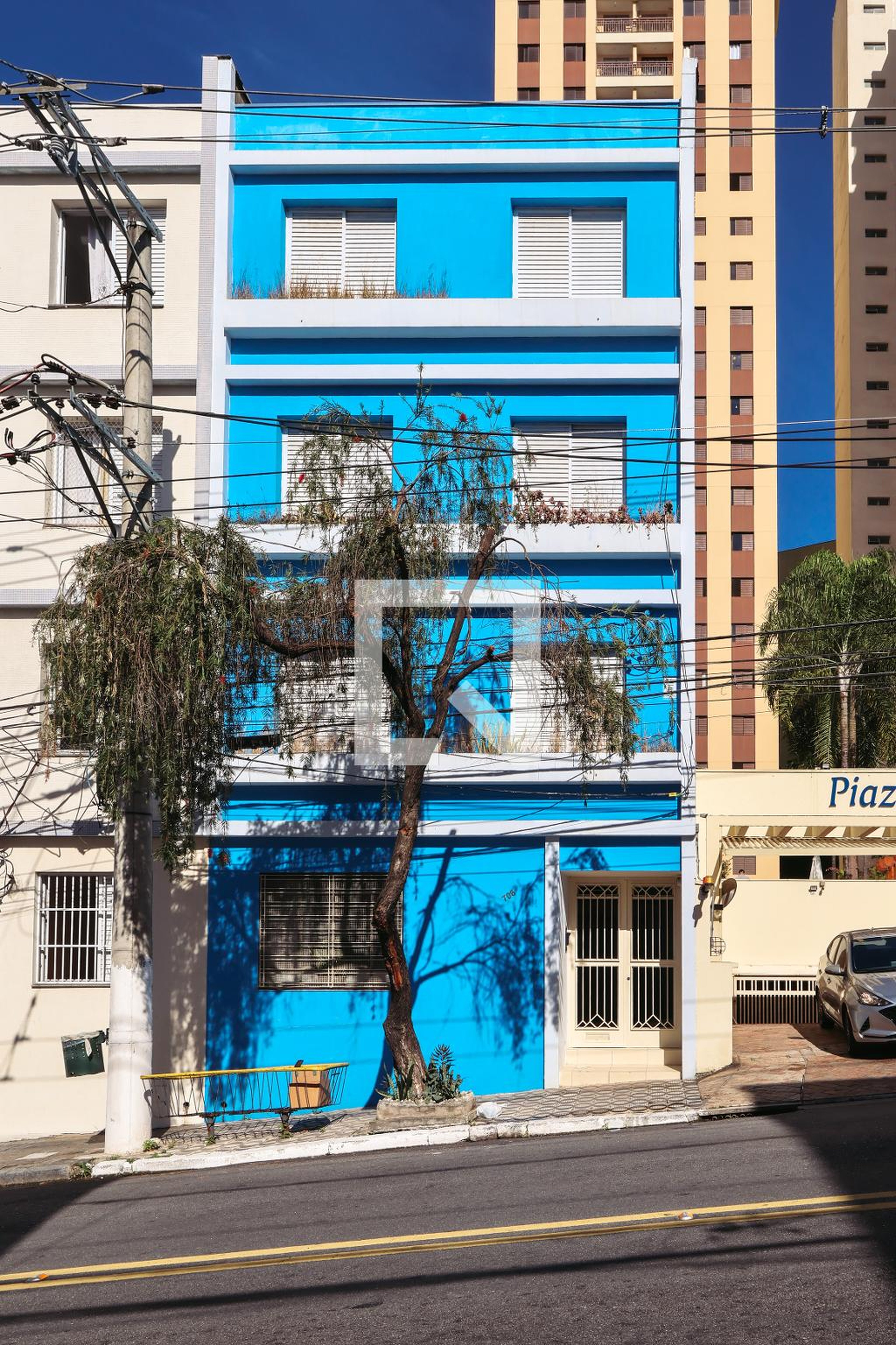 Fachada Condomínio em Rua Bueno de Andrade, 708