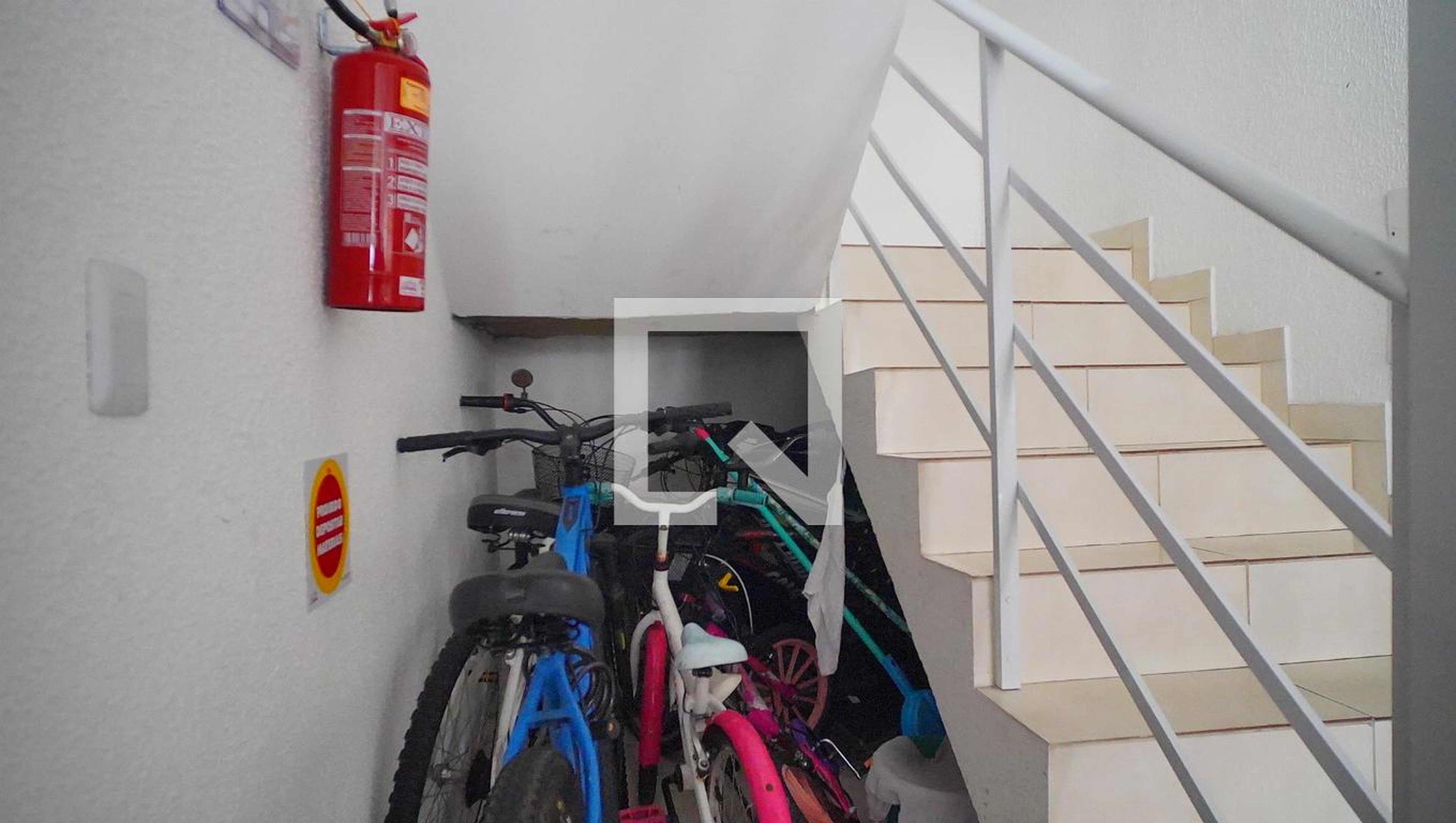 Bicicletario Condomínio em Rua dos Pinheiros, 334