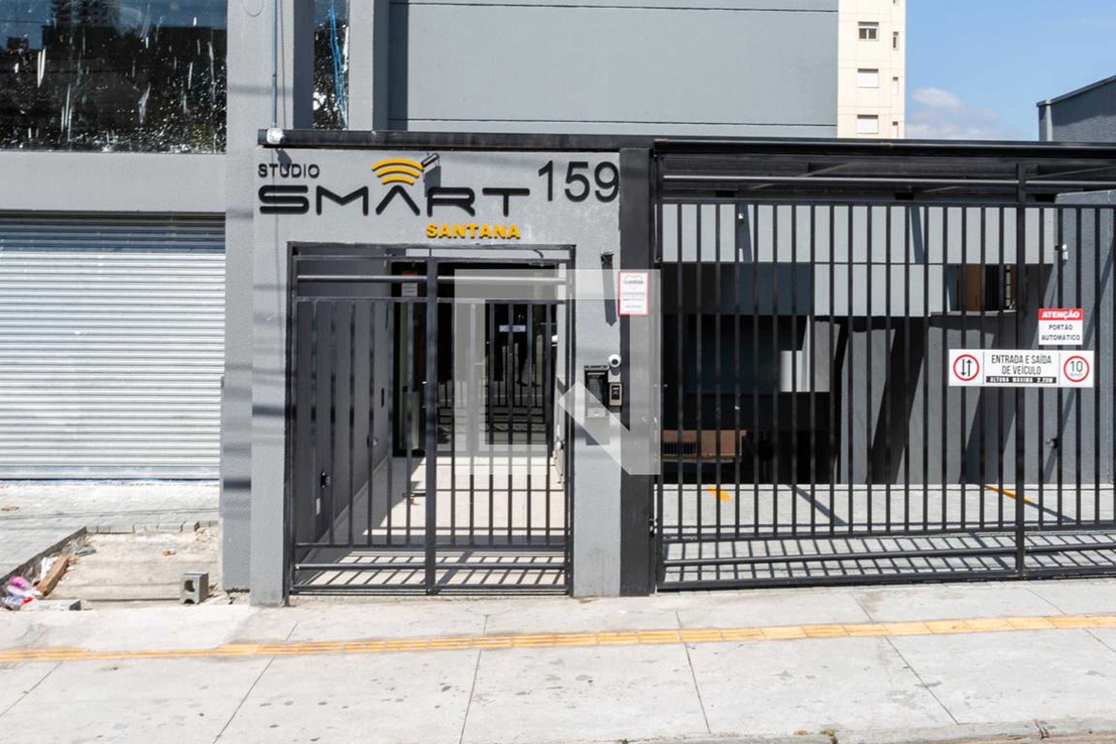 Fachada do condomínio Condomínio Smart Santana