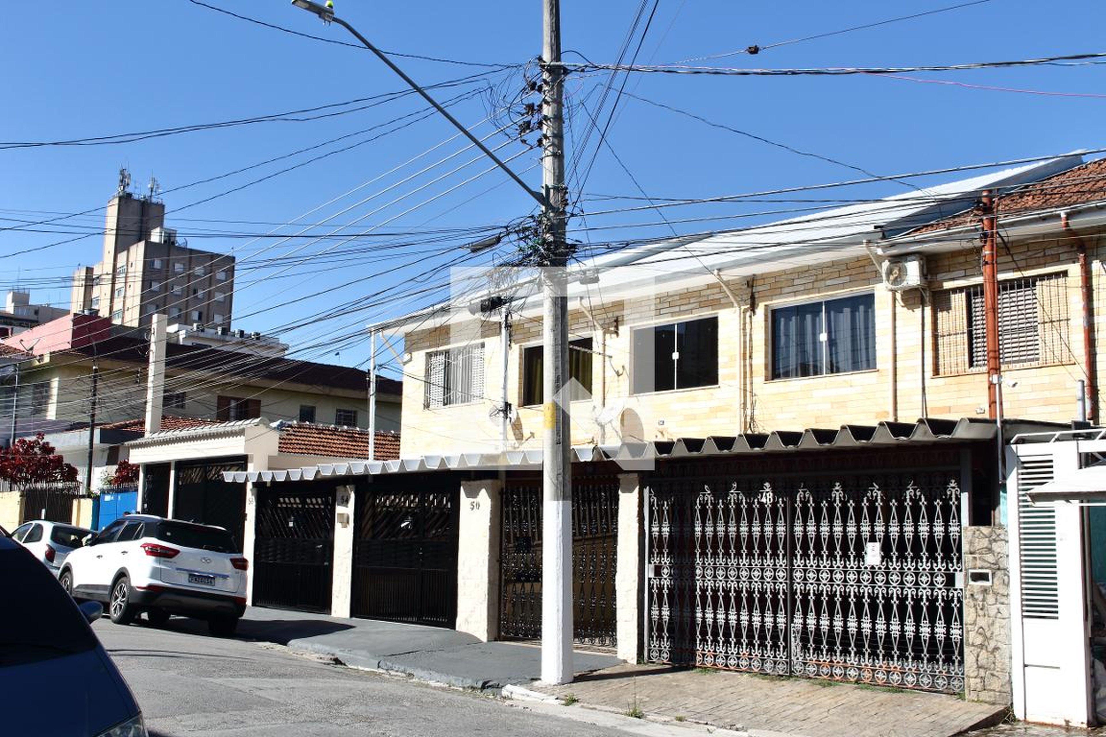 Fachada Condomínio em Rua Capitão Francisco Lipi, 62