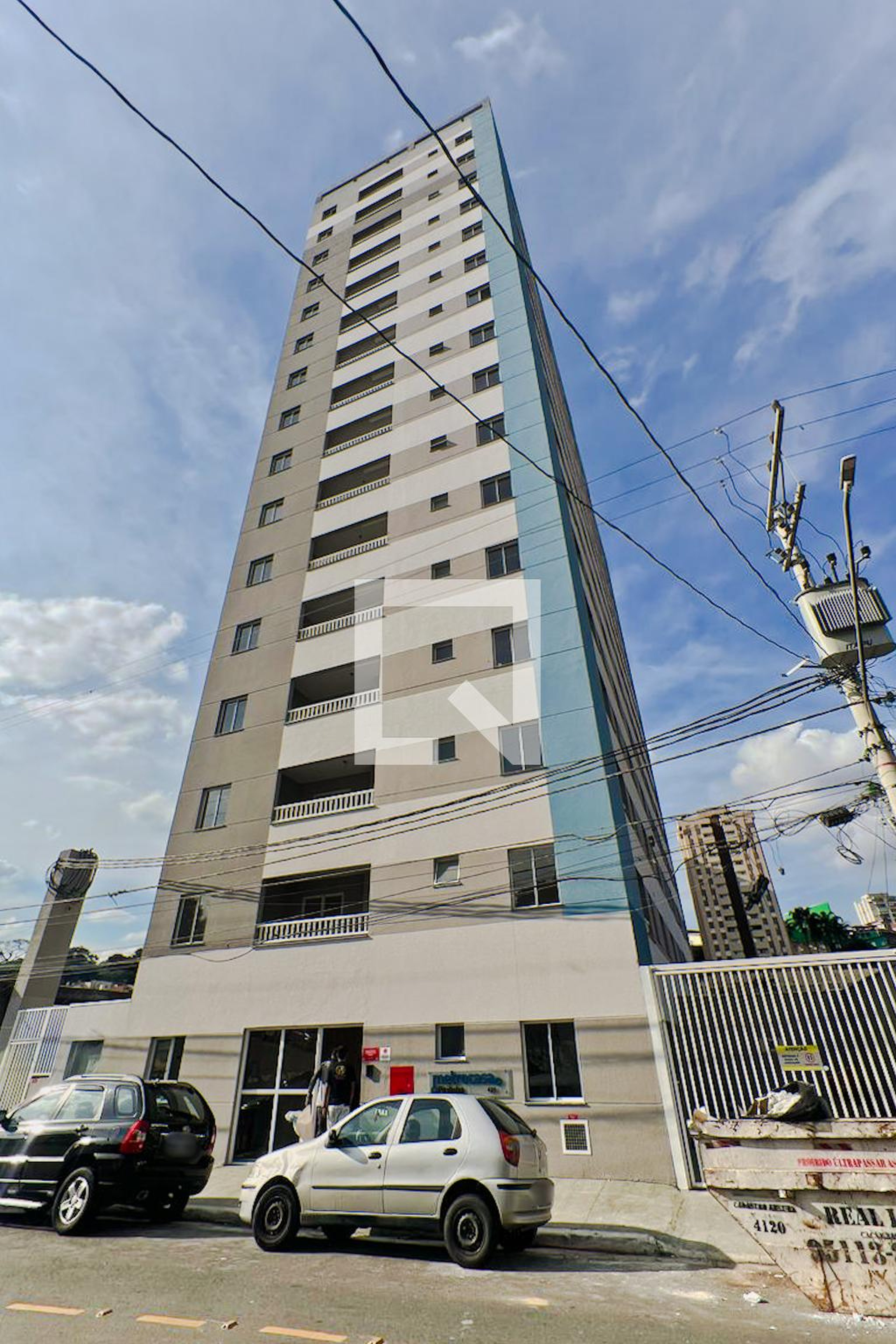 Fachada Condomínio em Rua Camarões, 421