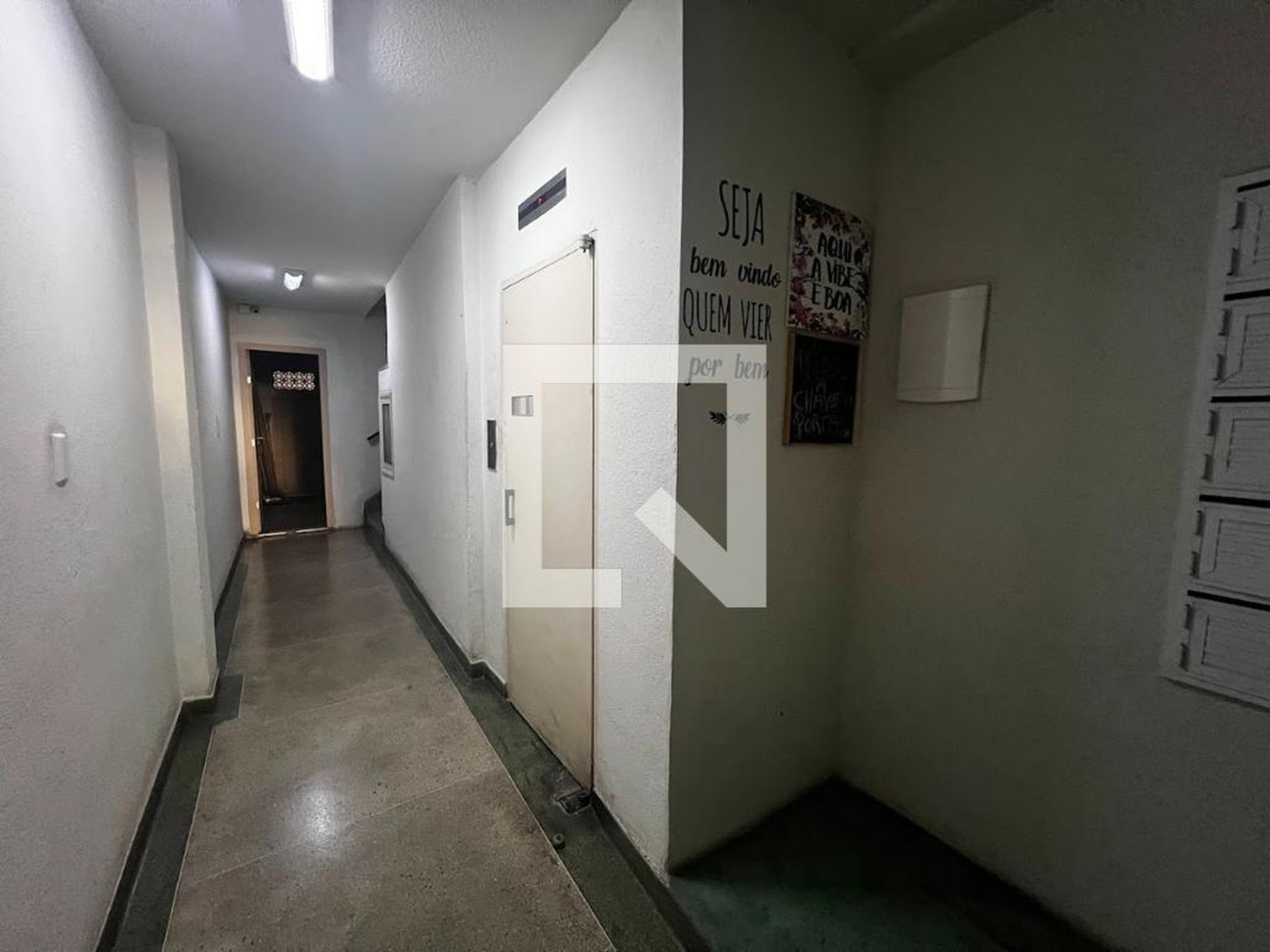 Hall - José Maria de Carvalho