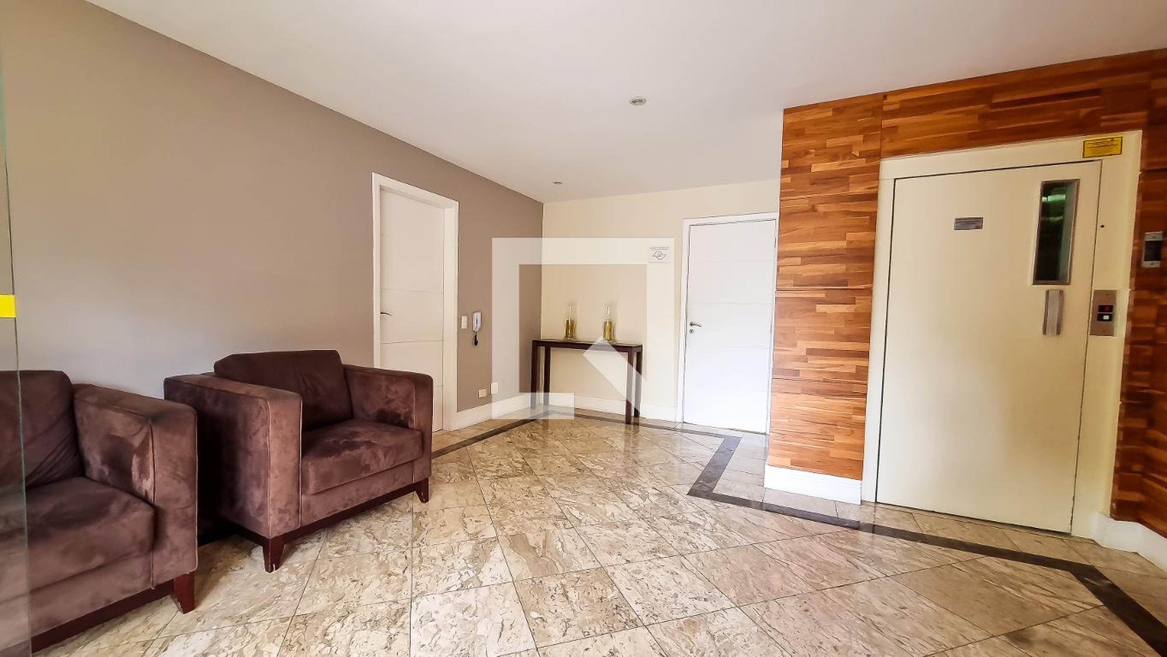 Hall de entrada - La Tremoille