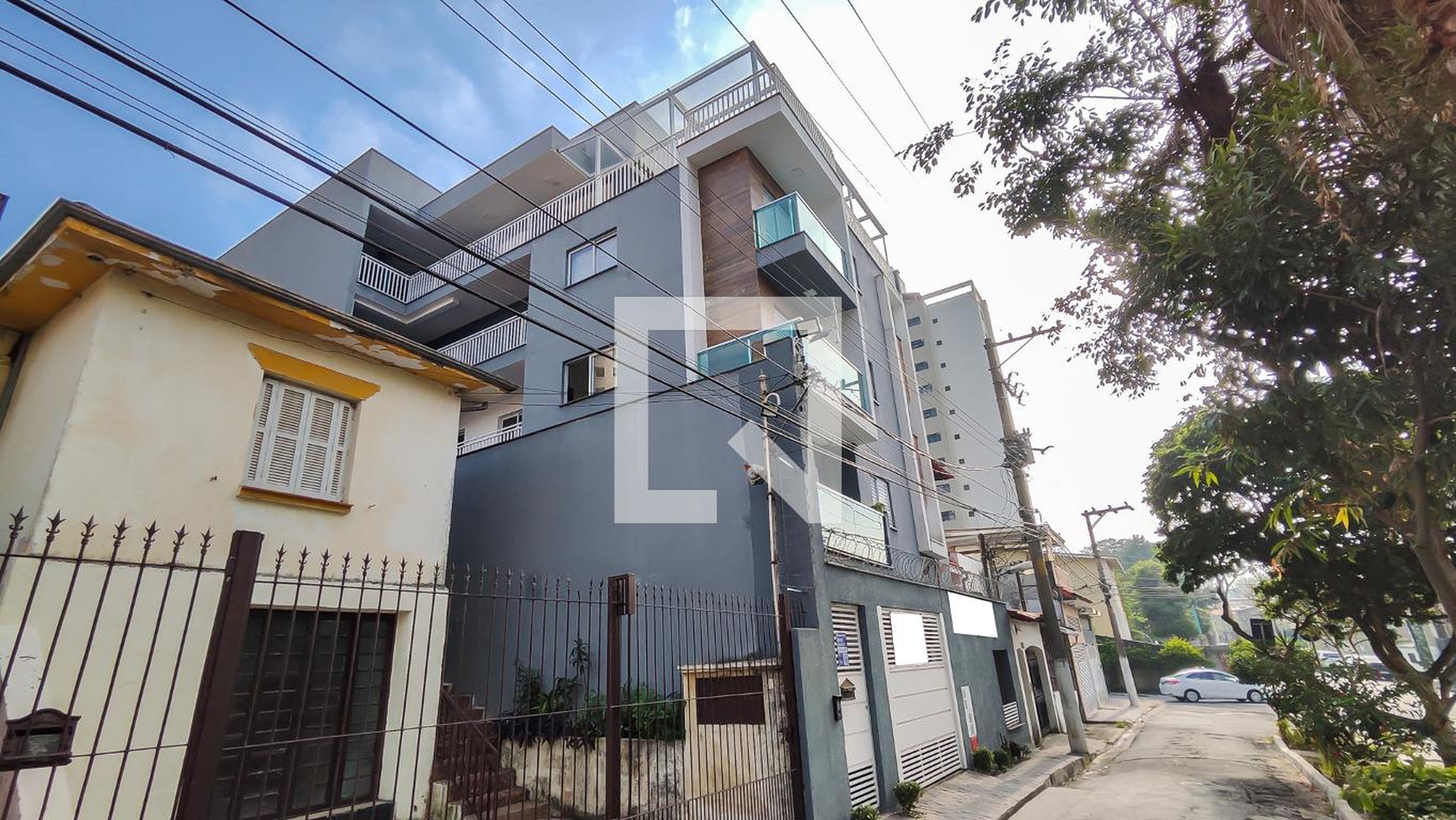 Fachada do Prédio Condomínio em Rua Professor Valério Giuli, 171