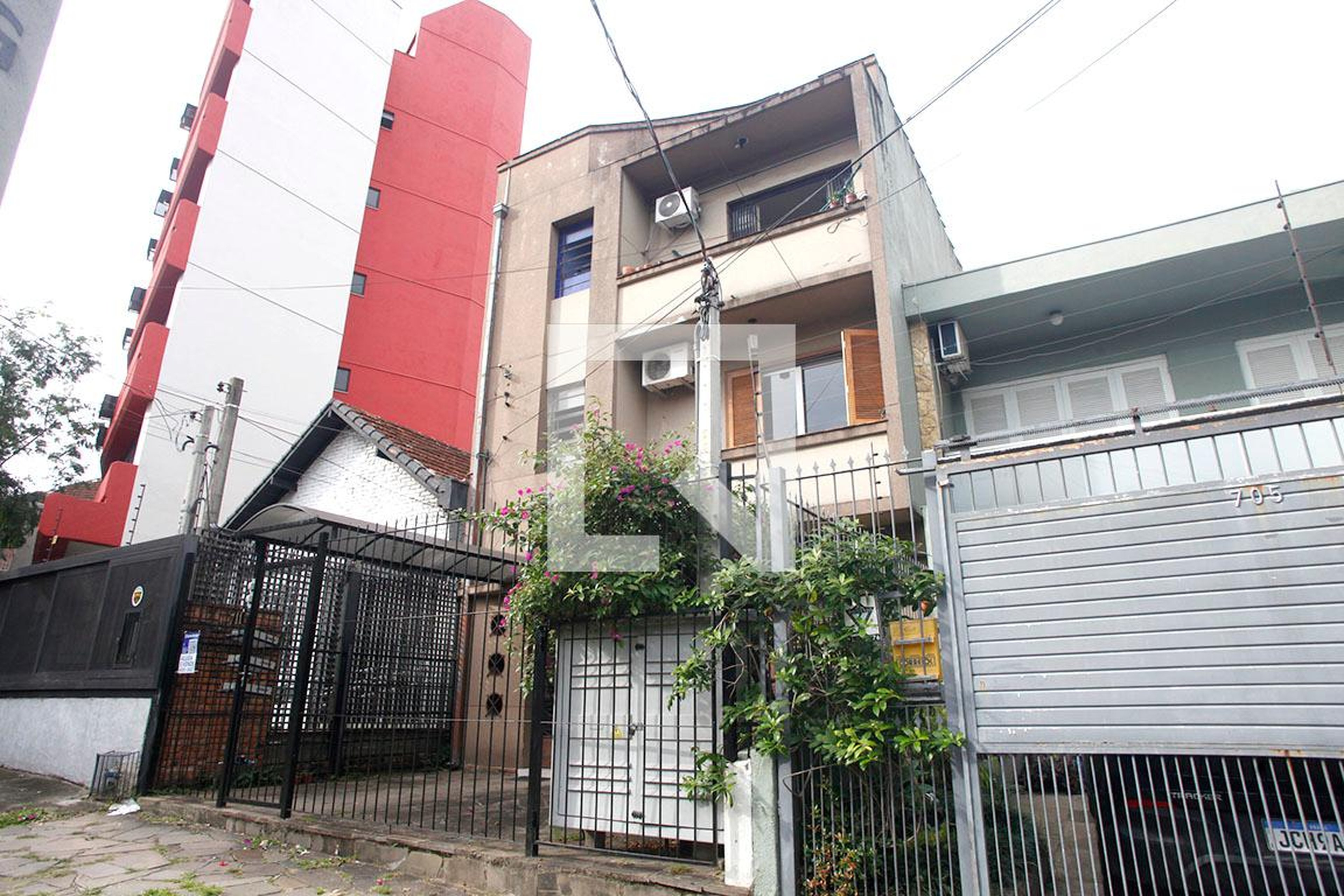 Fachada Condomínio em Rua João Abbott, 711