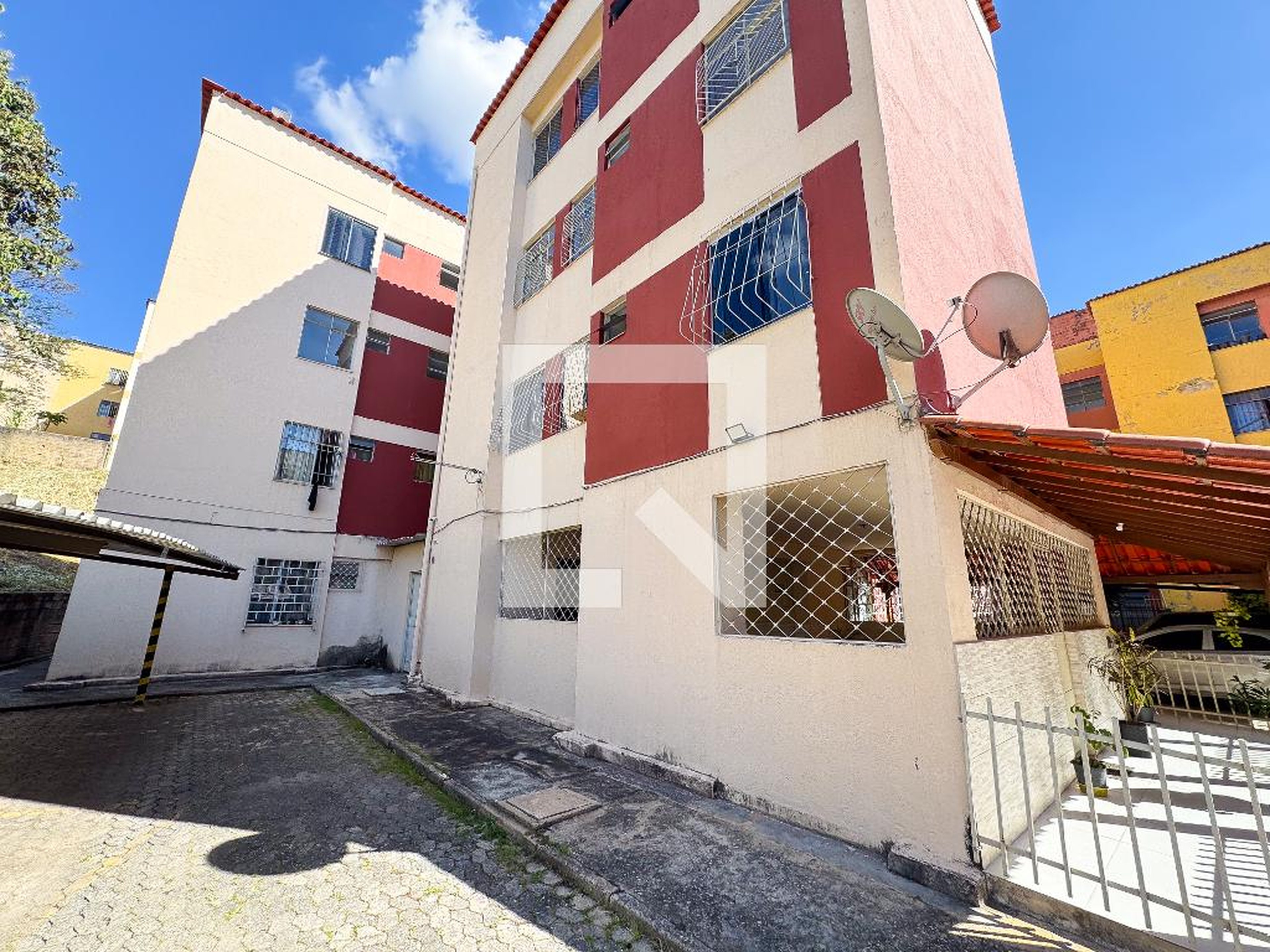 Fachada Condomínio em Rua Jurandir Geraldo Pinto, 219