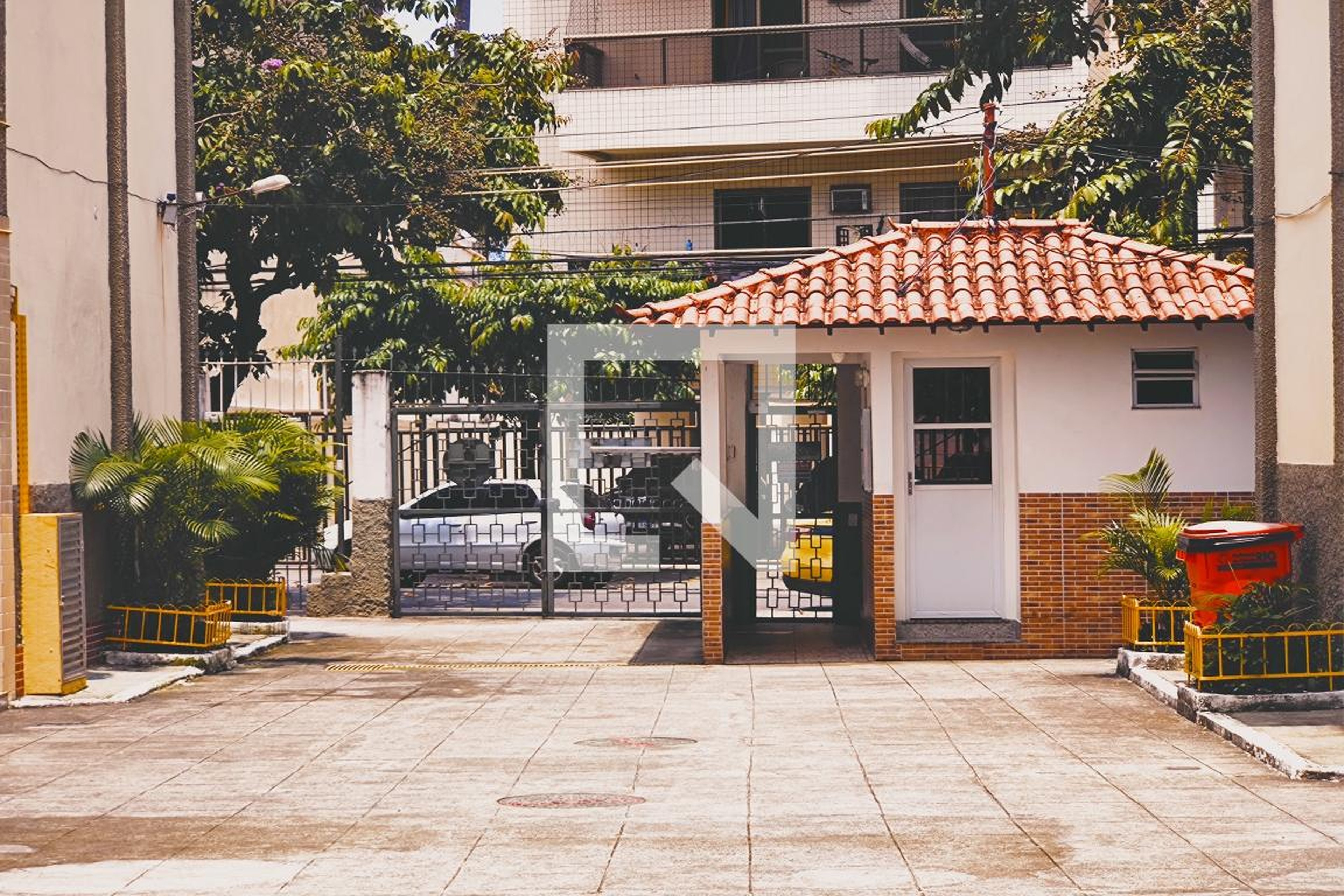 Fachada do Condomínio Condomínio São Sebastião