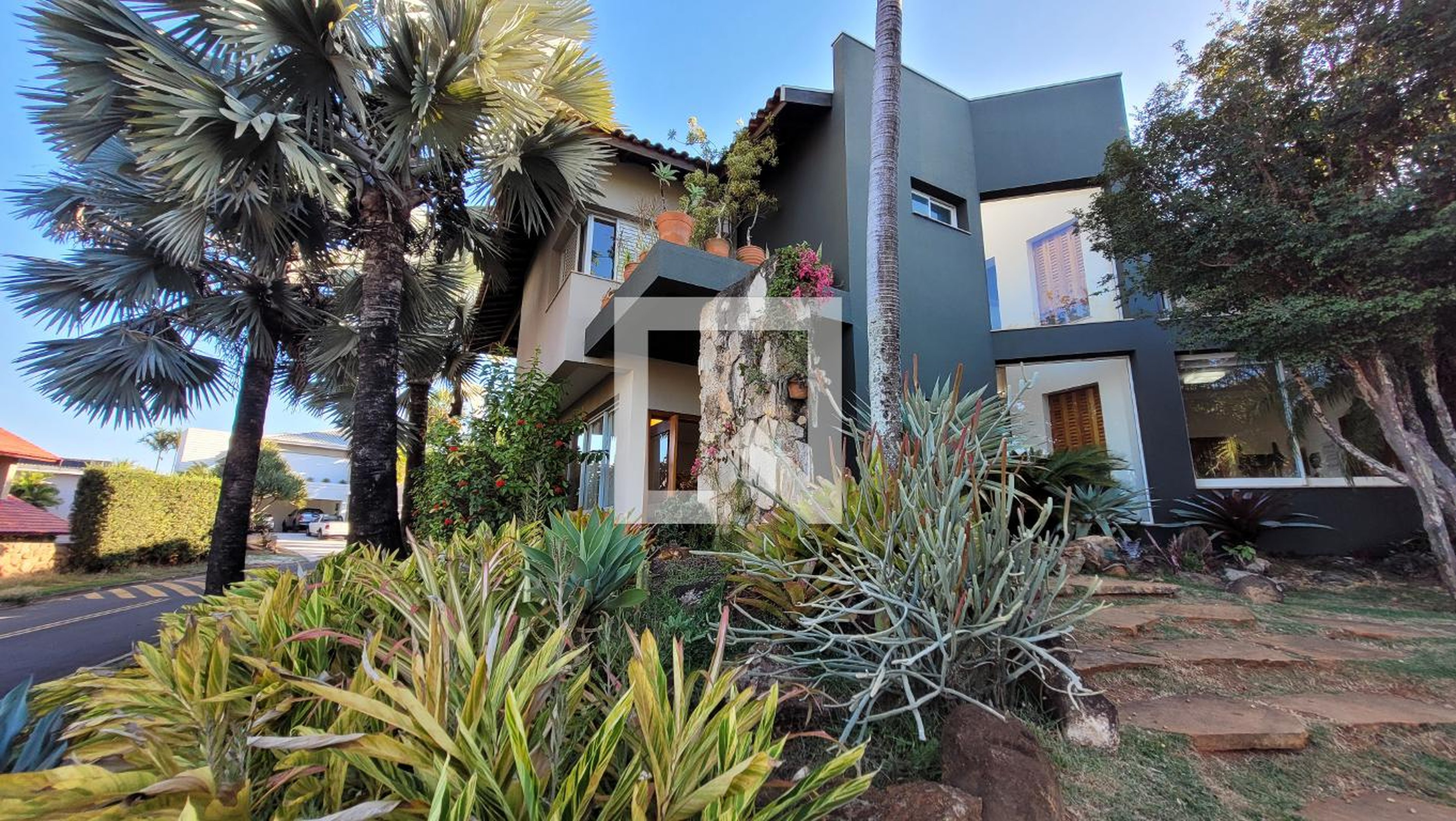 Fachada Condomínio em Estrada da Rhodia, 5151