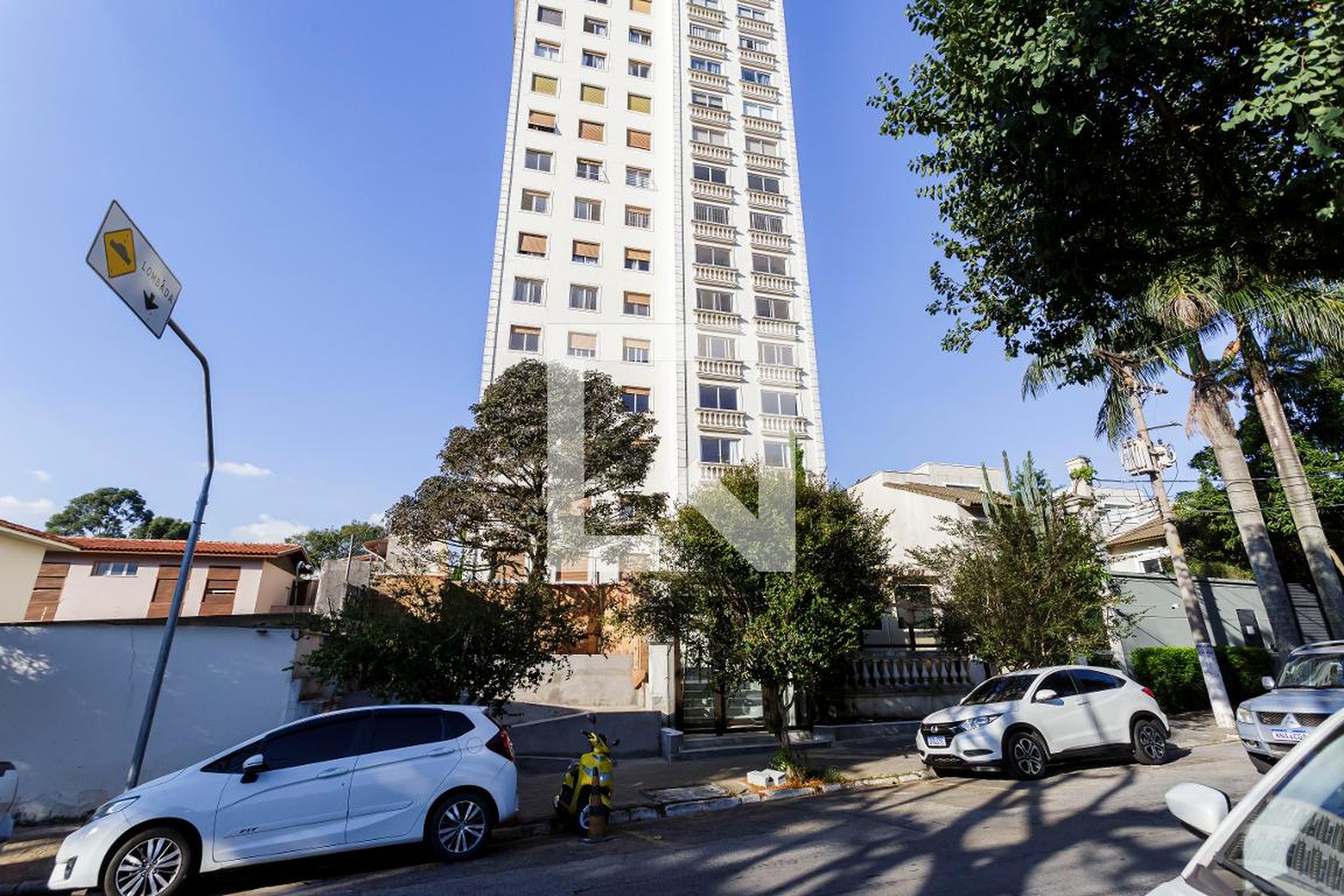 Fachada Edifício Monza