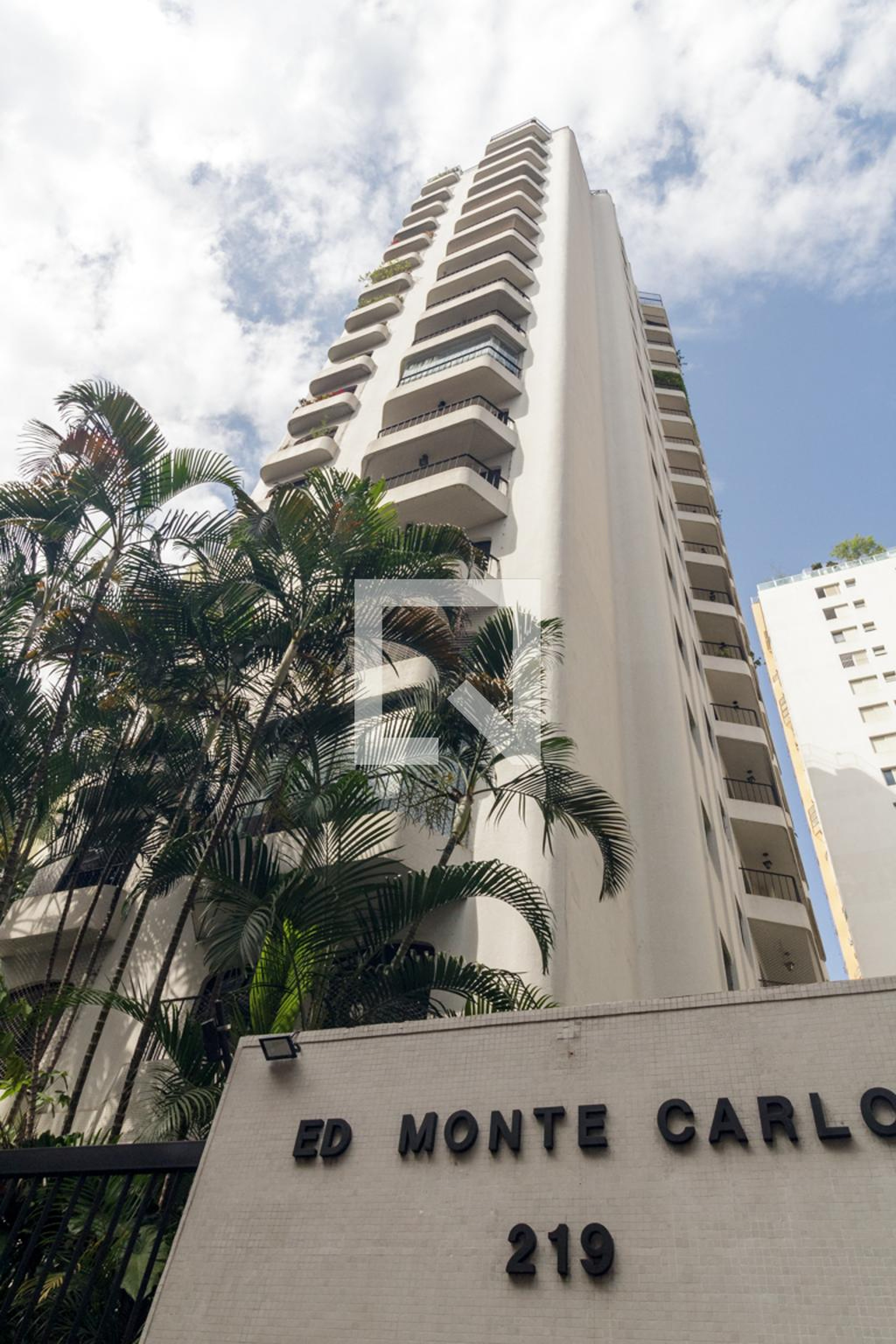 Fachada Condomínio Mont Carlo
