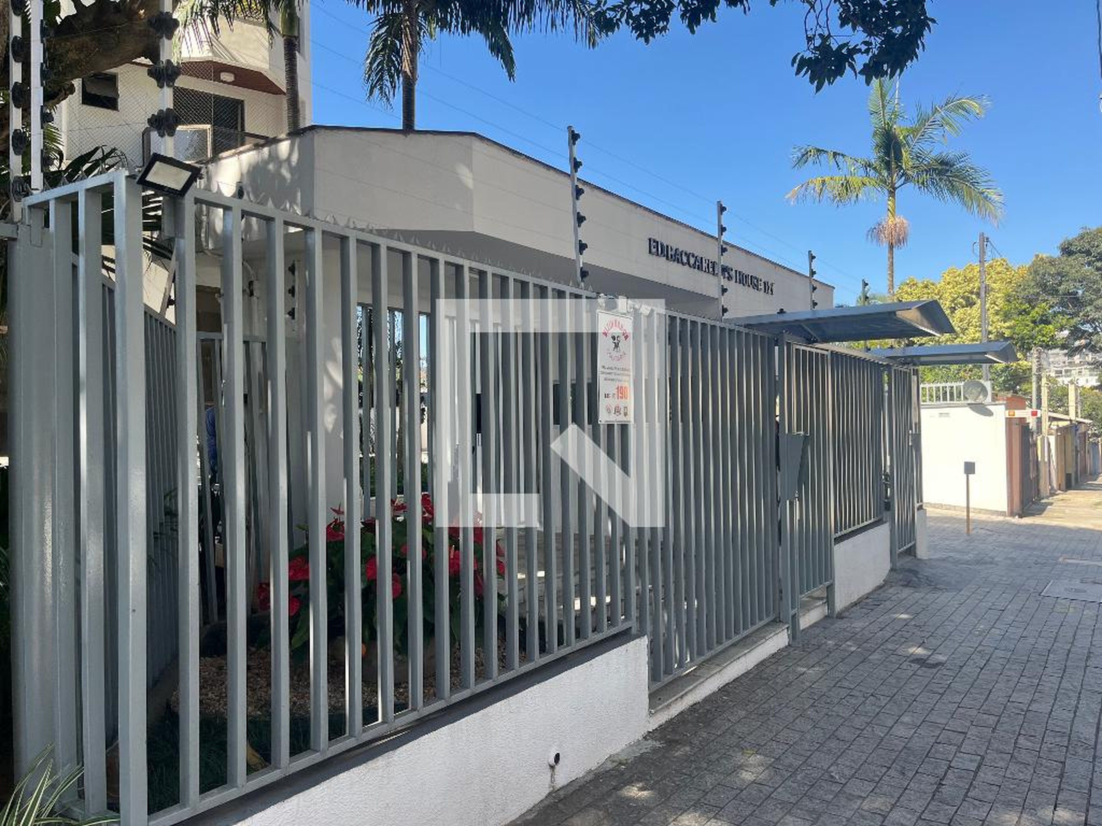 Fachada do Prédio Condomínio Bacarellis