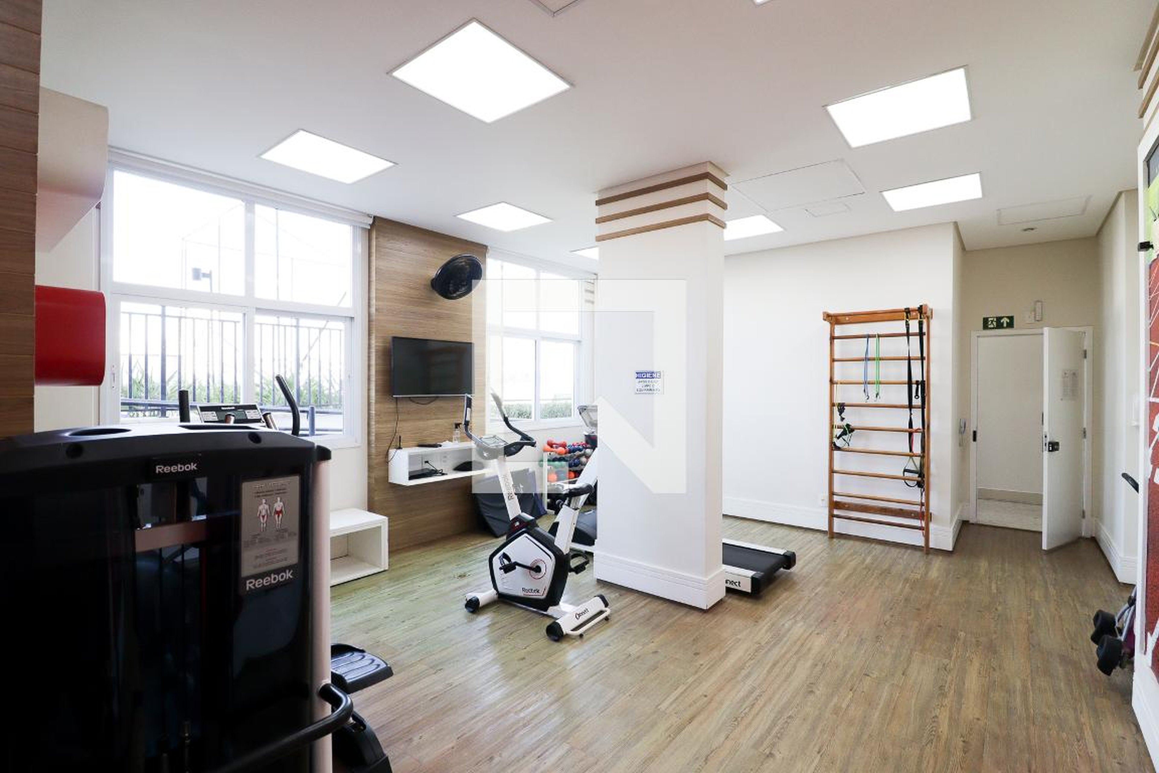 Academia - Up Home Santana