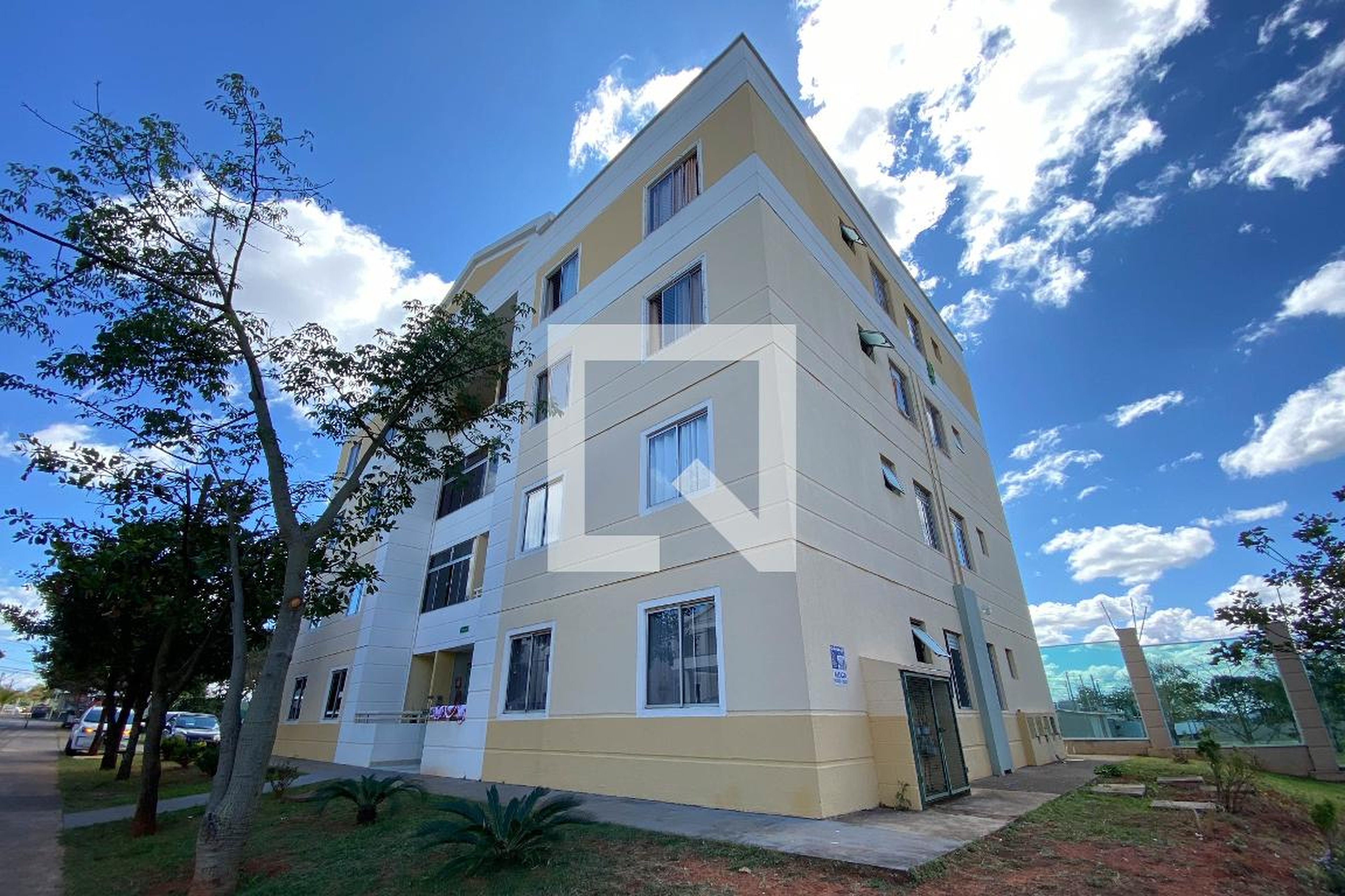 Fachada Condomínio em Rua B, 34