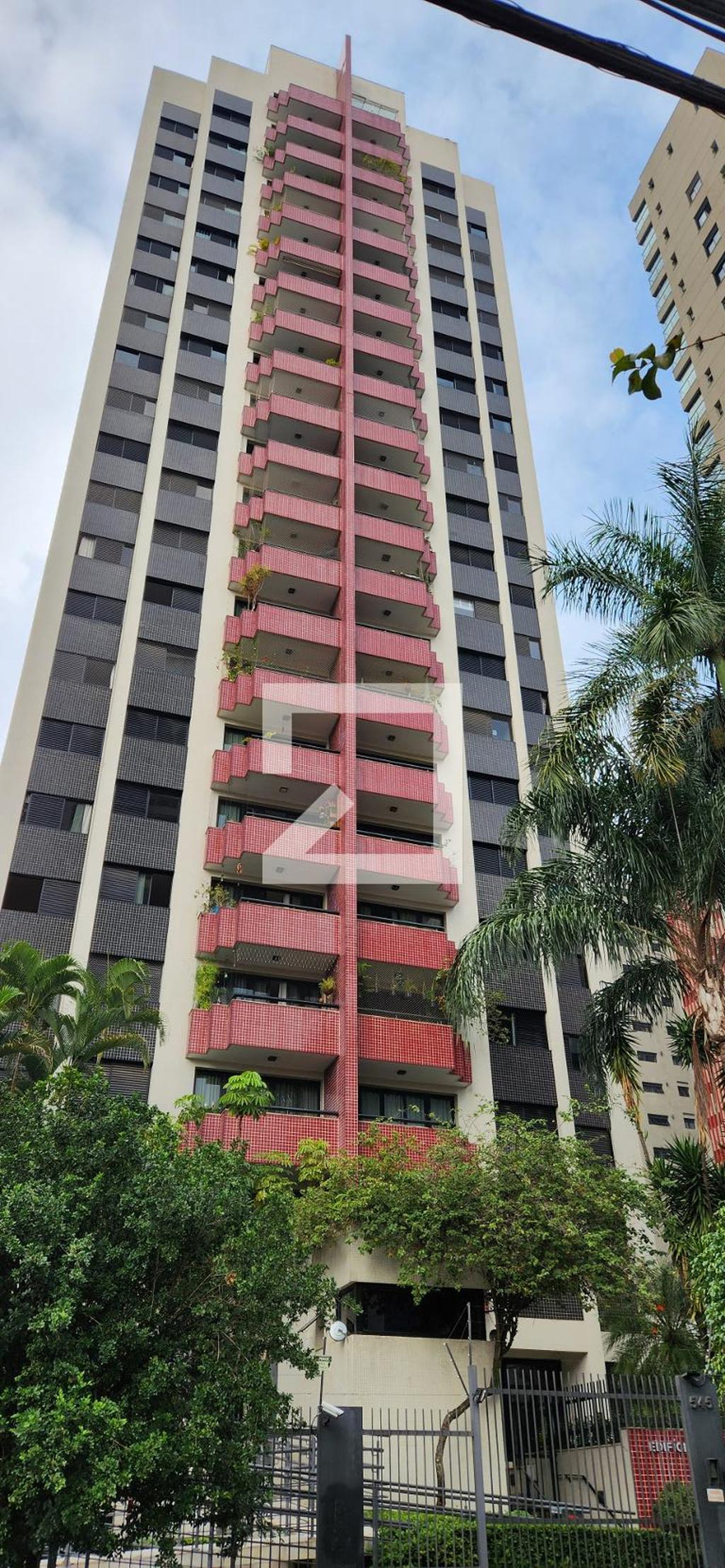 Fachada Condomínio Itauba