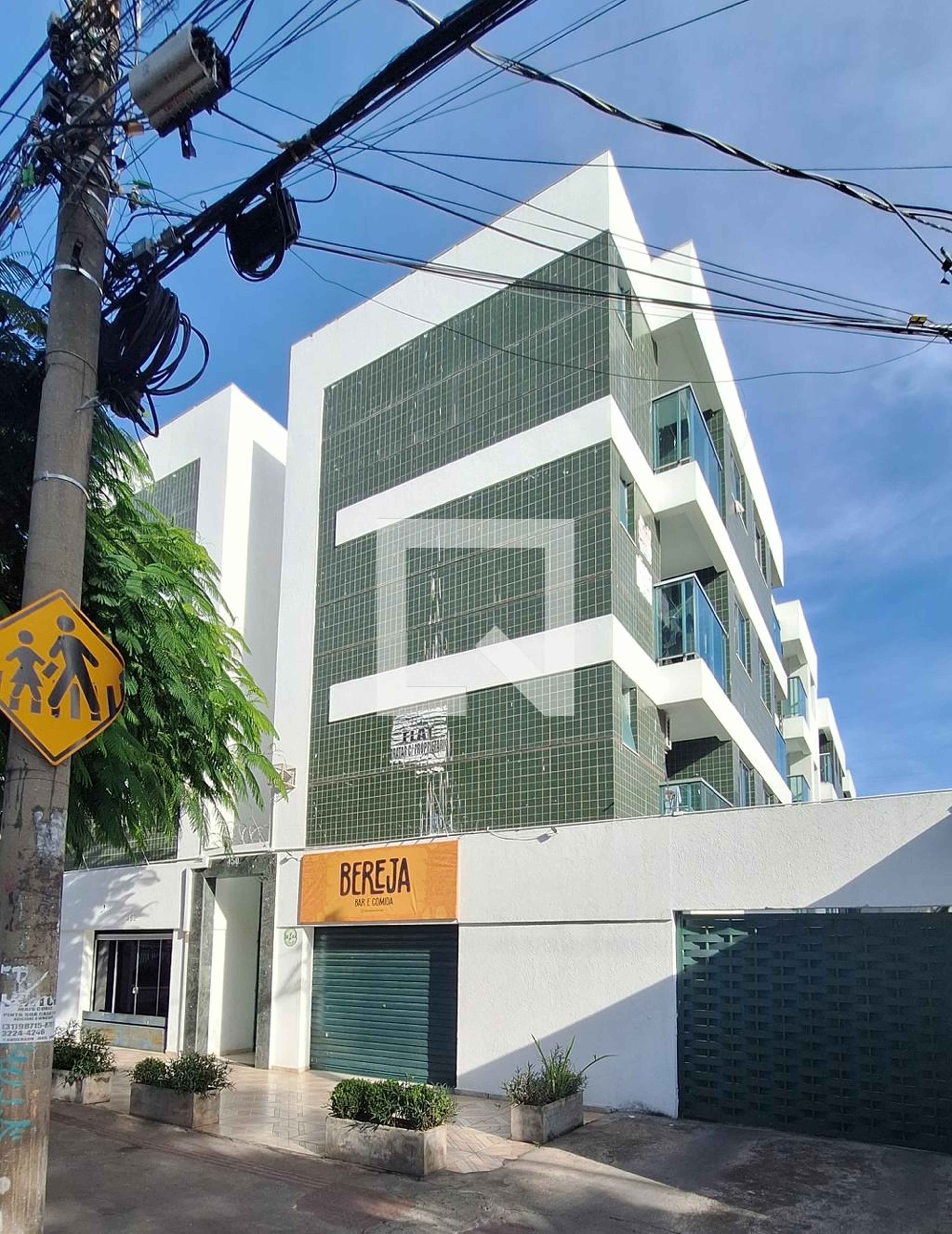 Fachada Condomínio em Rua São Miguel, 450