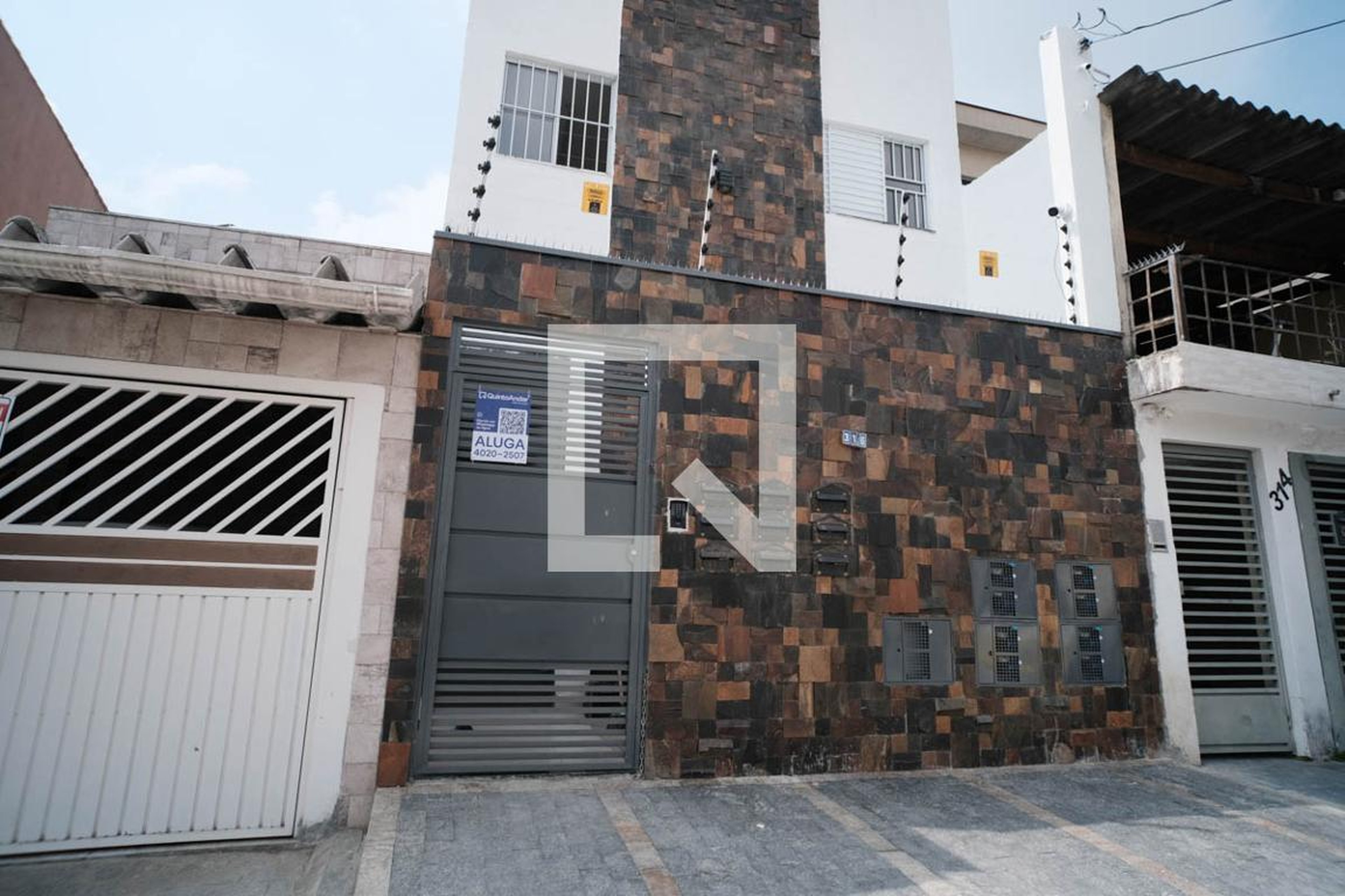 Fachada Condomínio em Rua Vuarame, 316