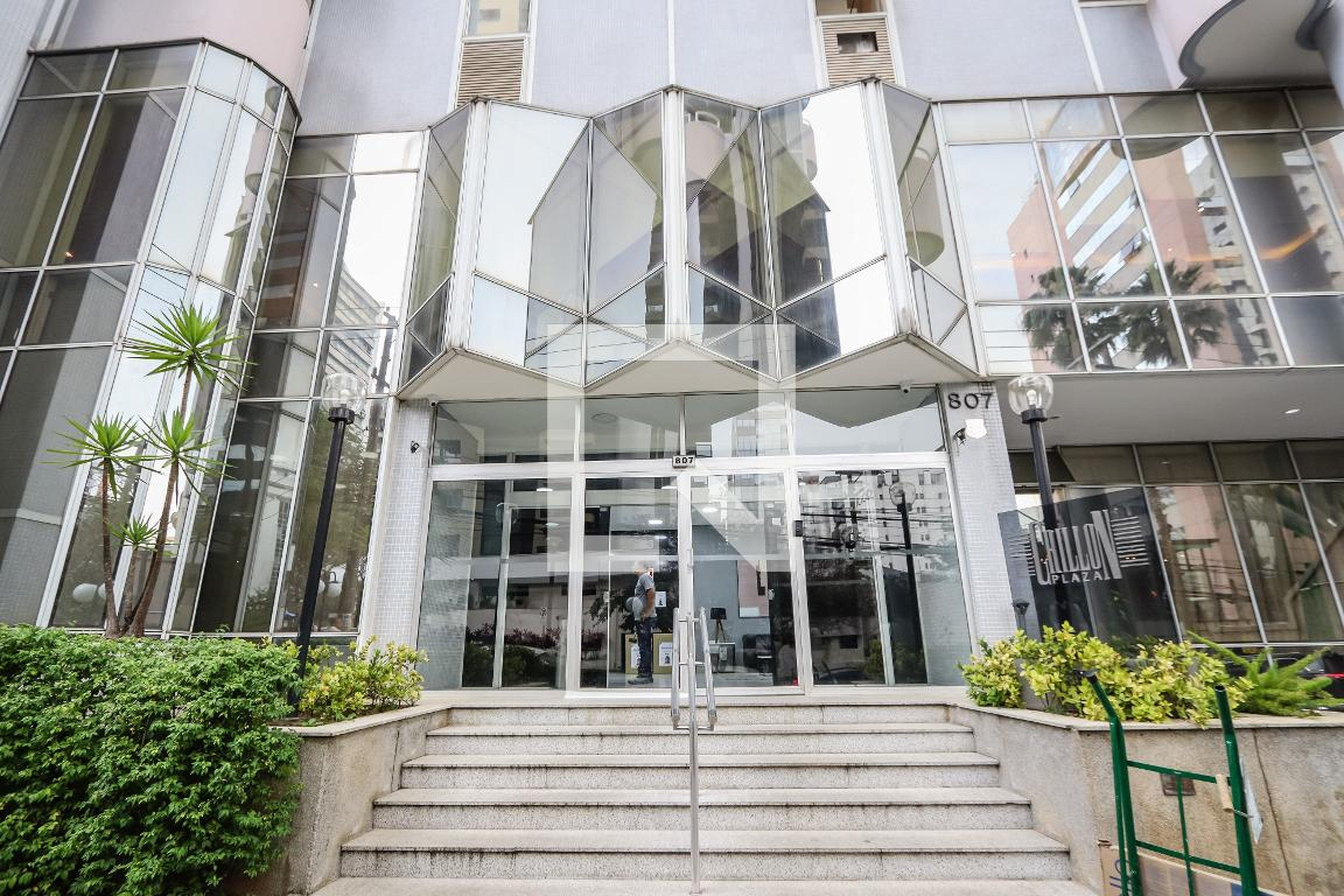 Fachada do Prédio Condomínio Crillon Plaza